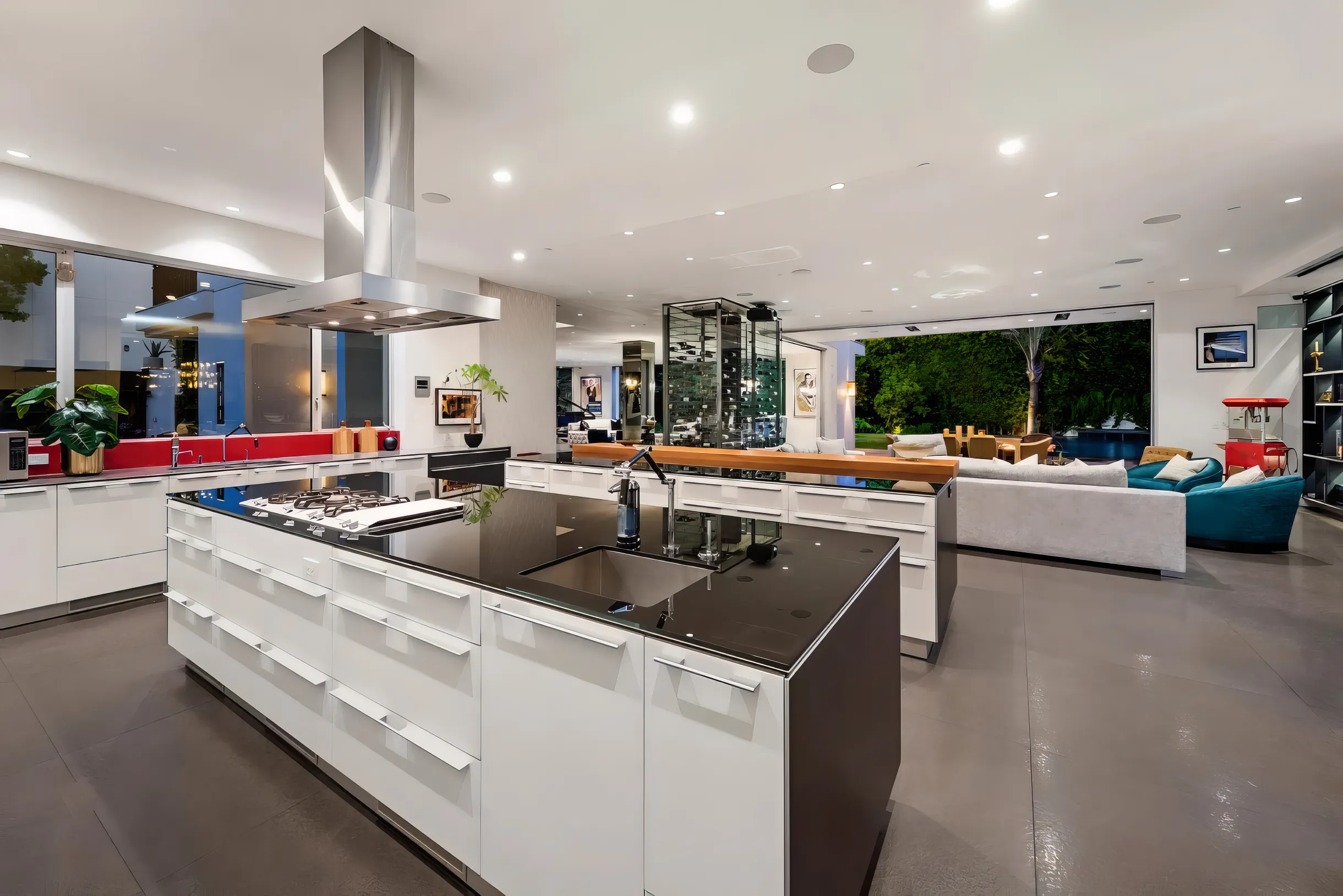 Wander West Hollywood Royale #12