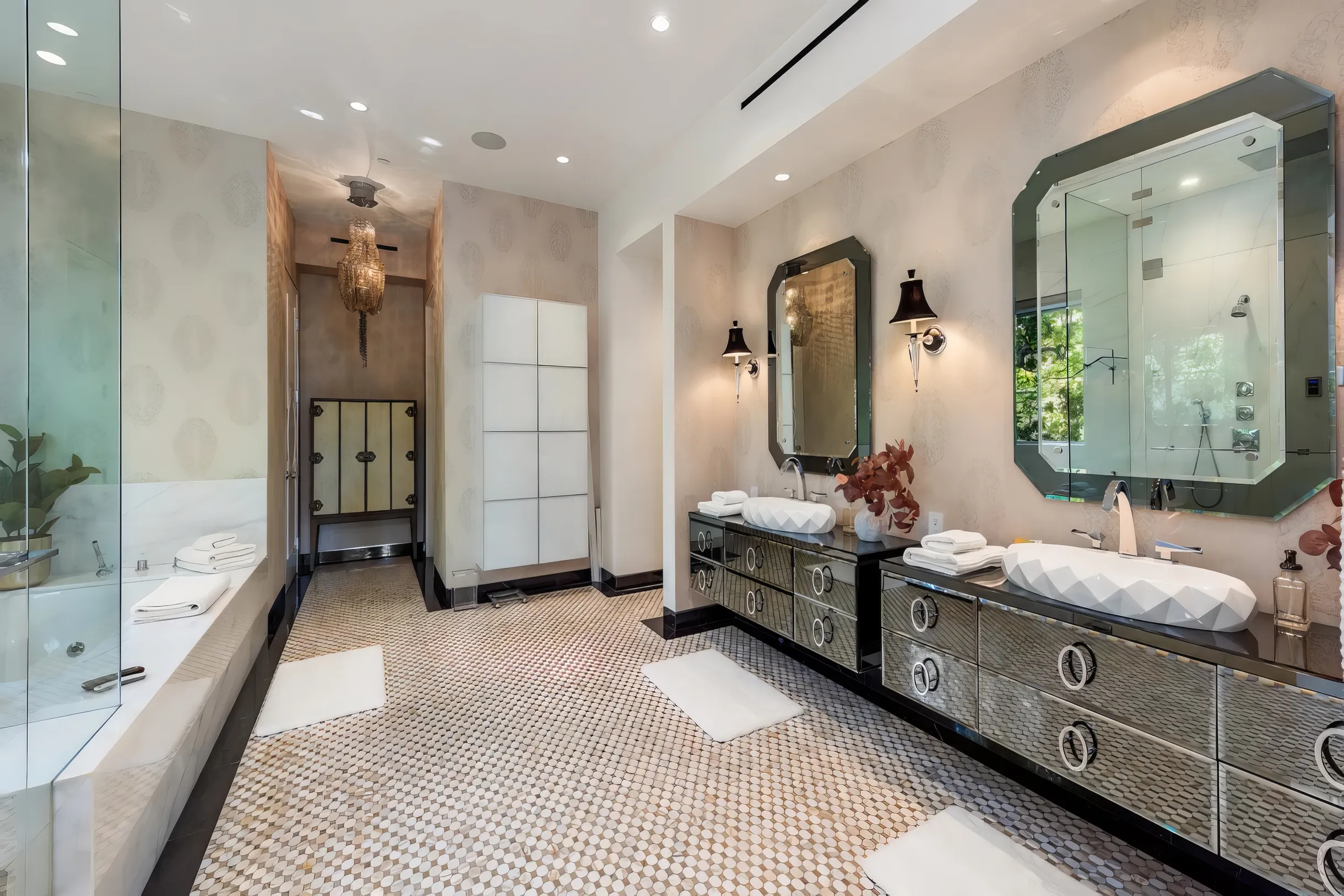 Wander West Hollywood Royale #36