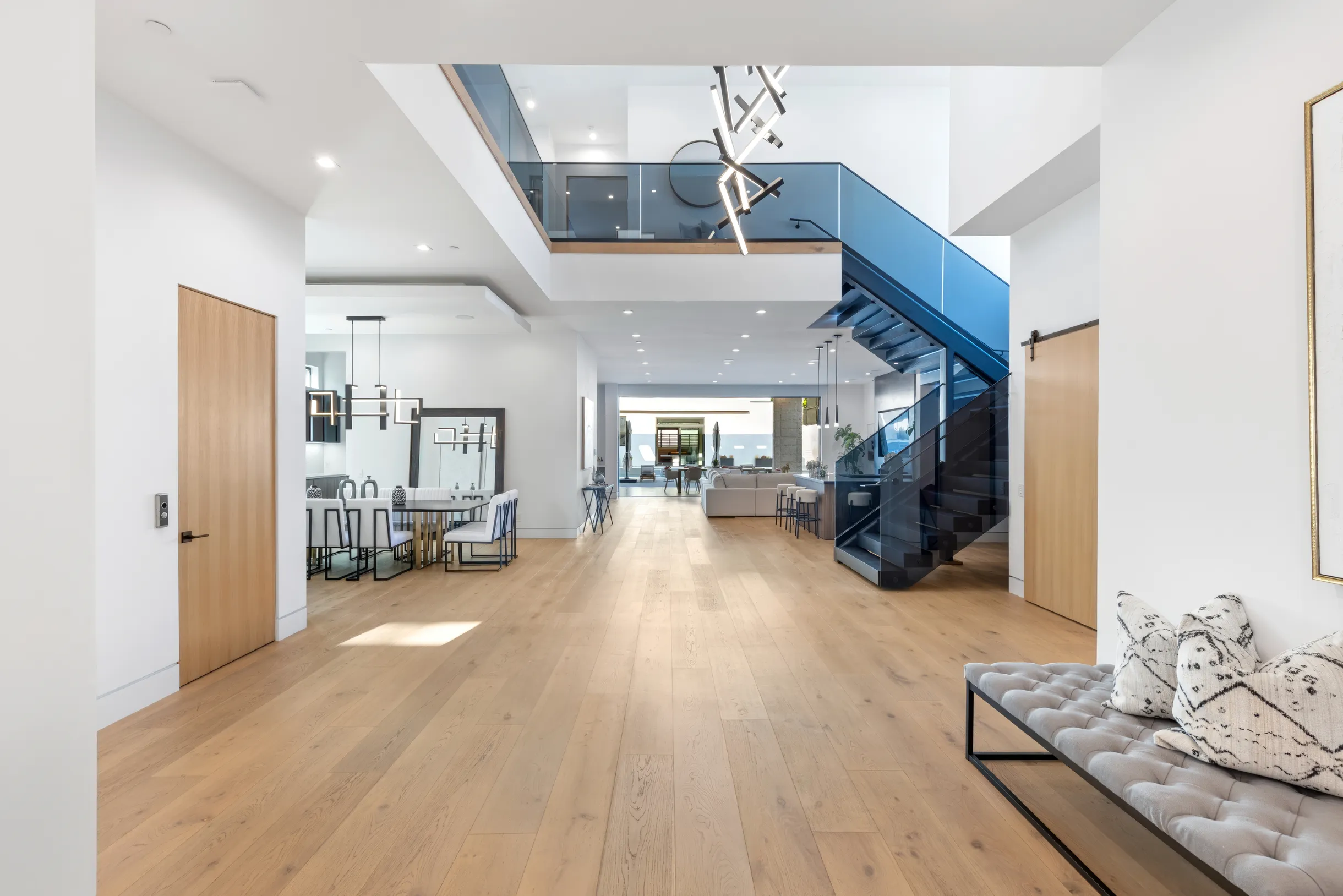 Wander Tarzana Modern #14