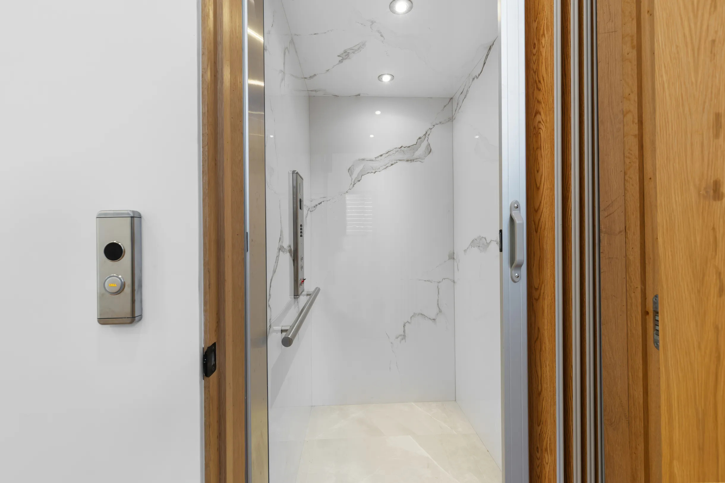 Wander Tarzana Modern #36