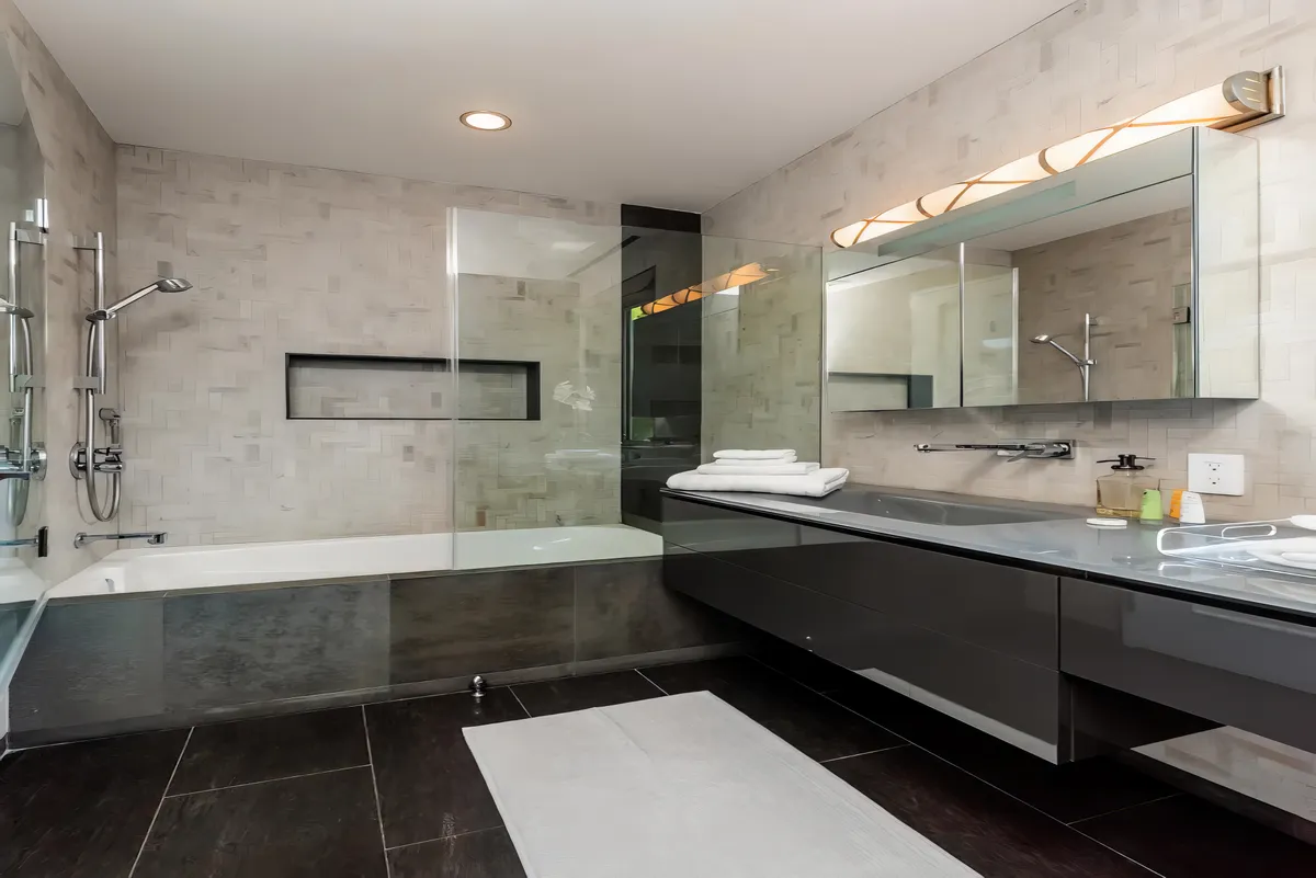 Wander West Hollywood Royale