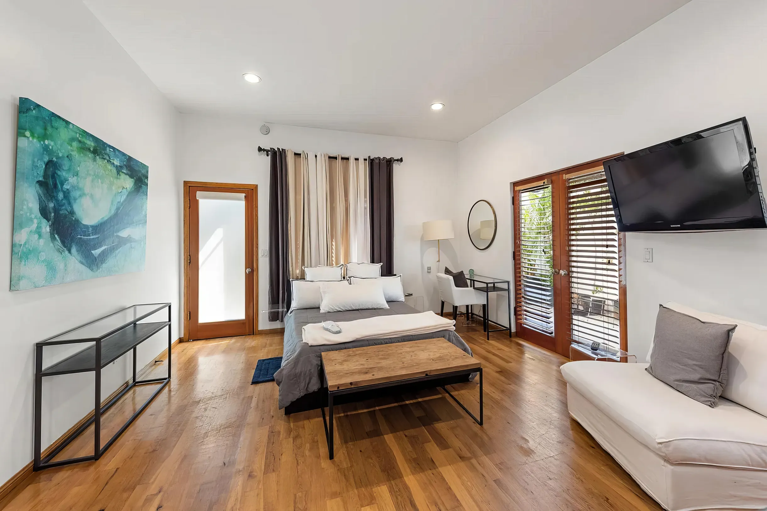 Wander West Hollywood Royale #21