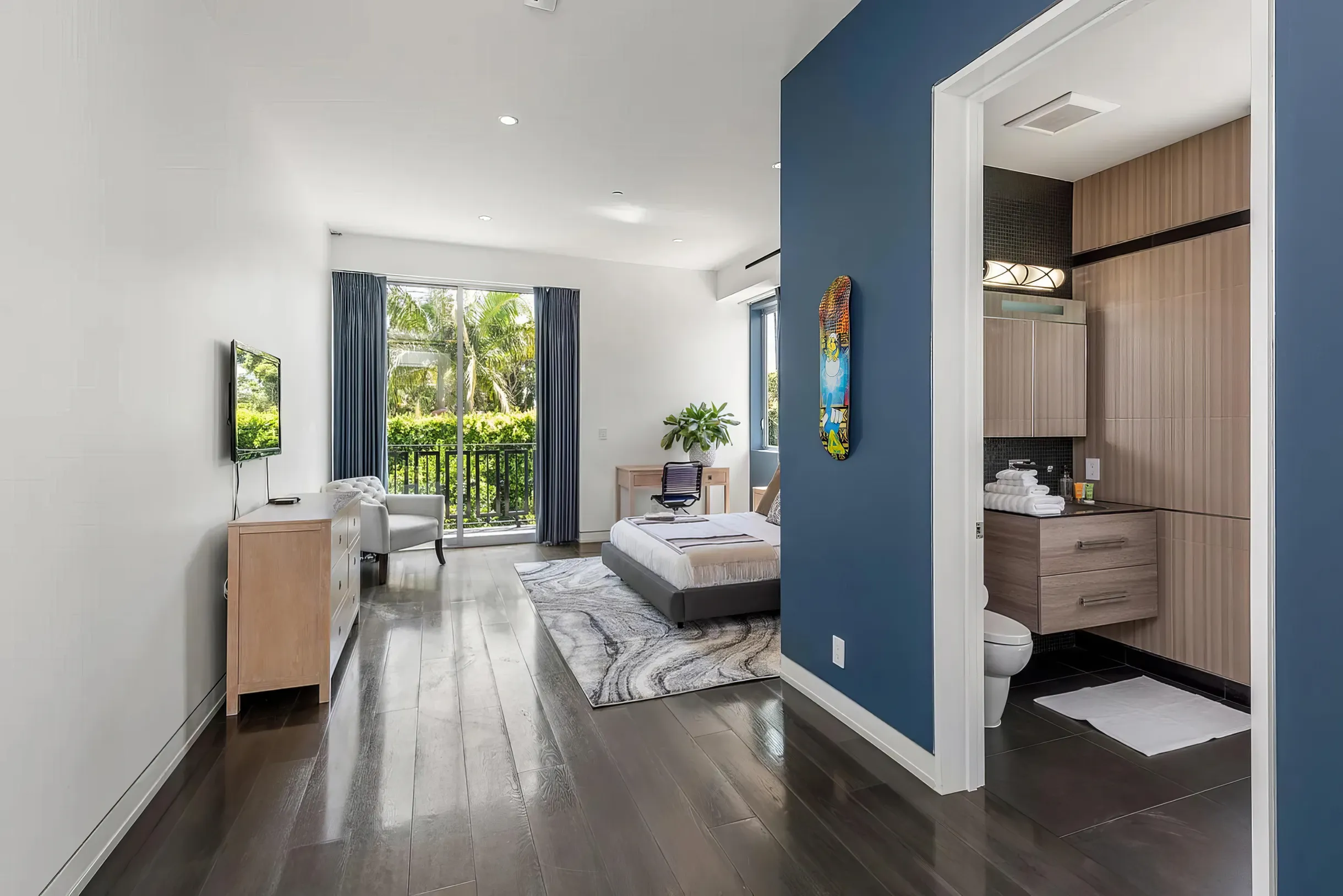 Wander West Hollywood Royale #23