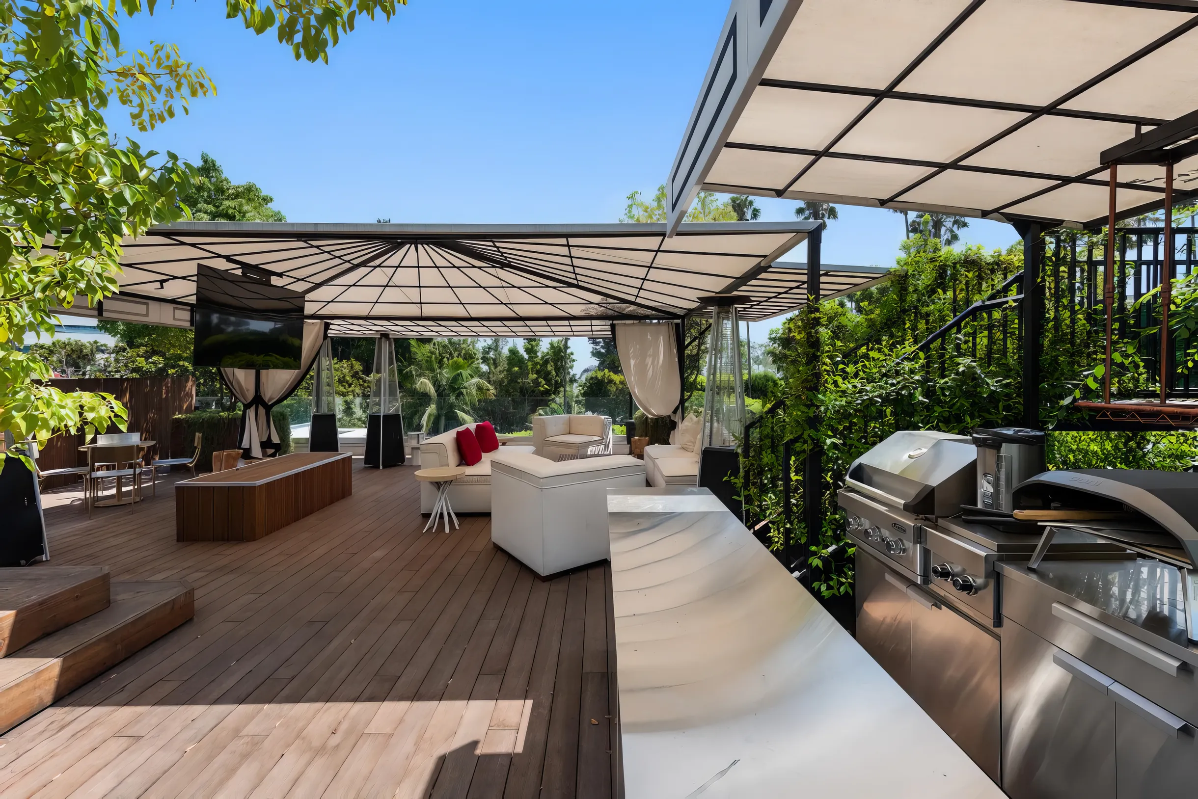 Wander West Hollywood Royale #28