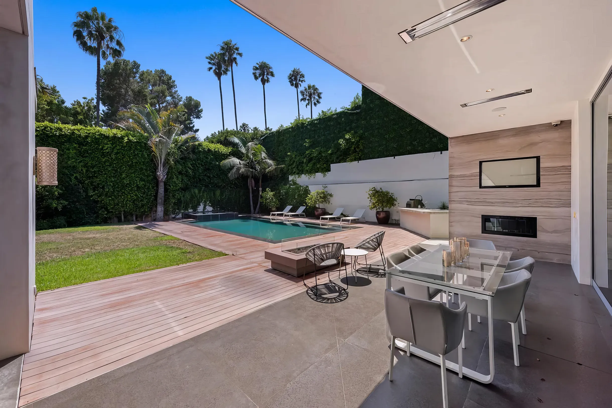 Wander West Hollywood Royale #47