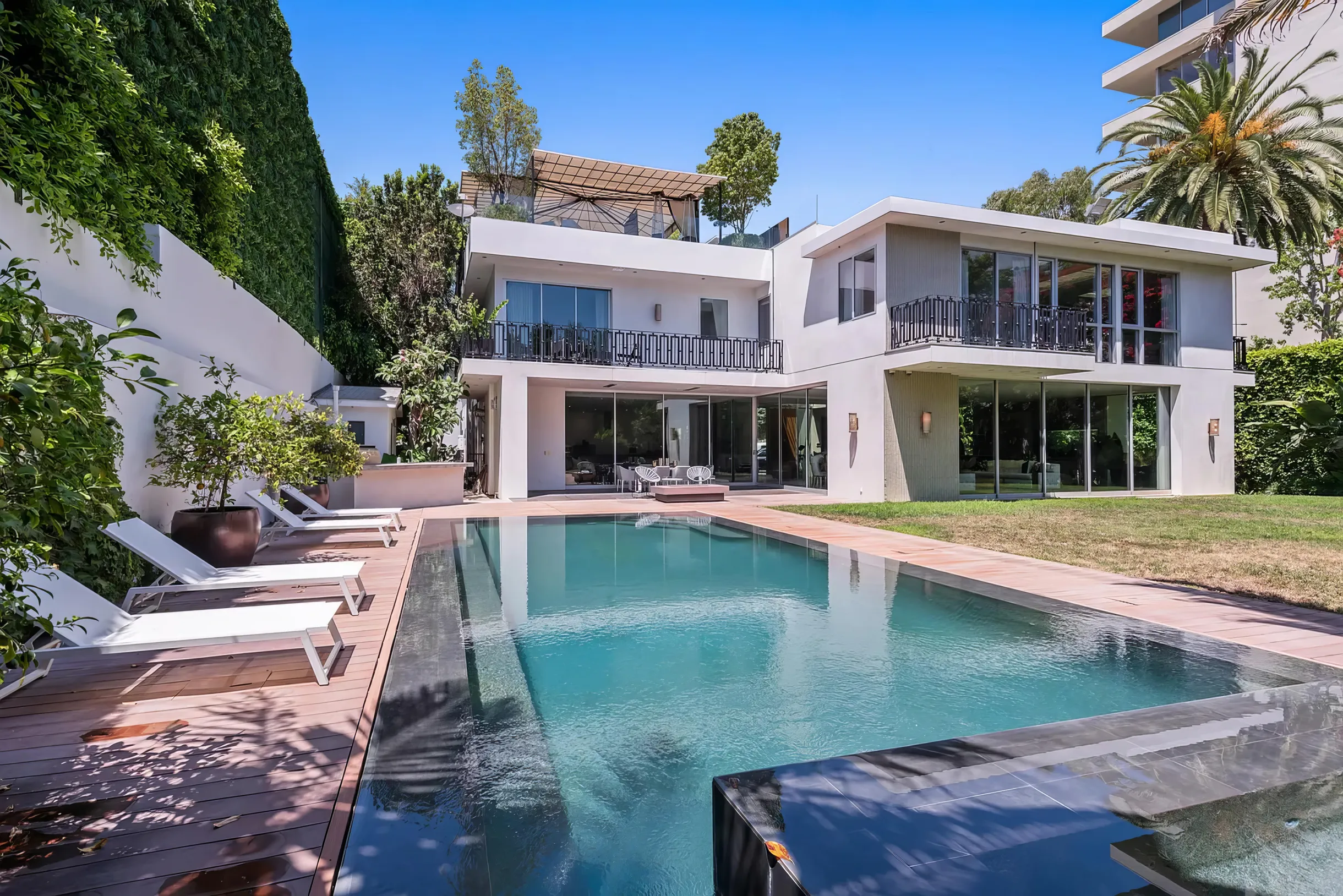 Wander West Hollywood Royale #57