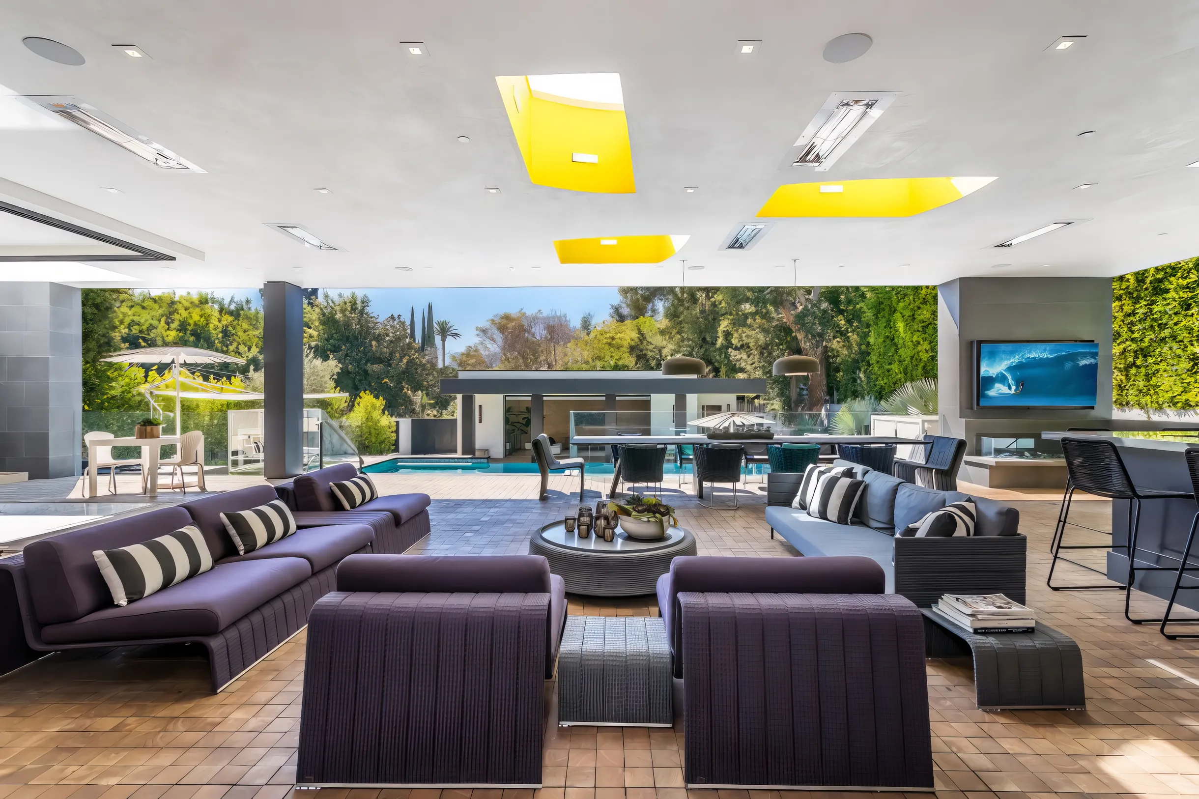 Wander Beverly Hills Golden #11