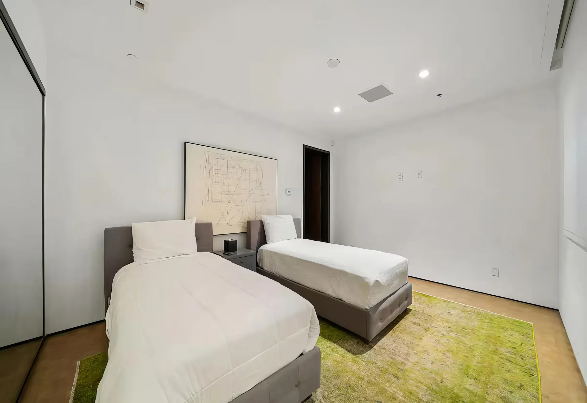 Wander Beverly Hills Golden #23