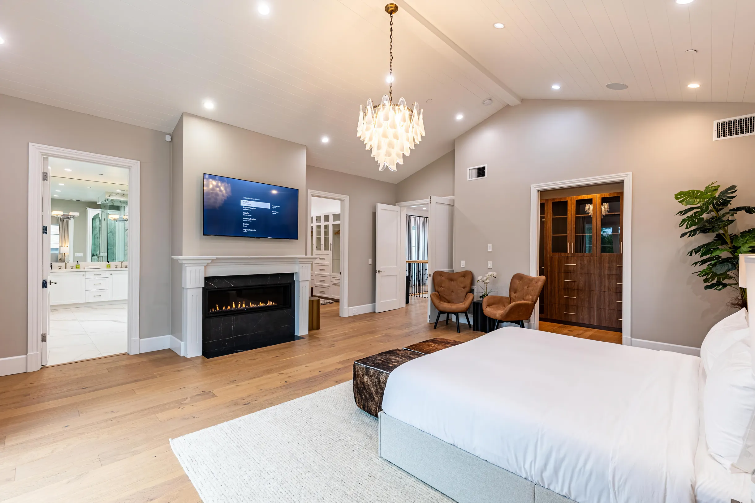 Wander Tarzana Retreat #28