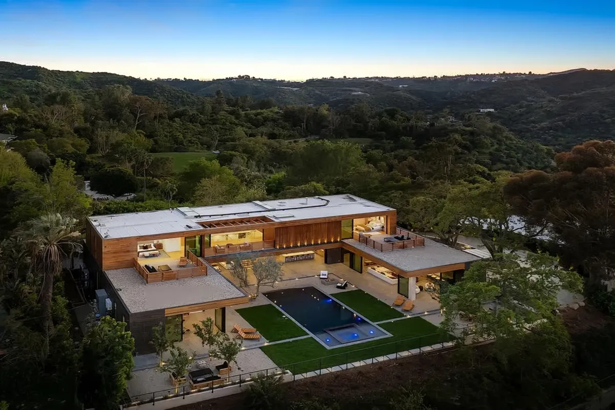 Wander Beverly Hills Oak #1