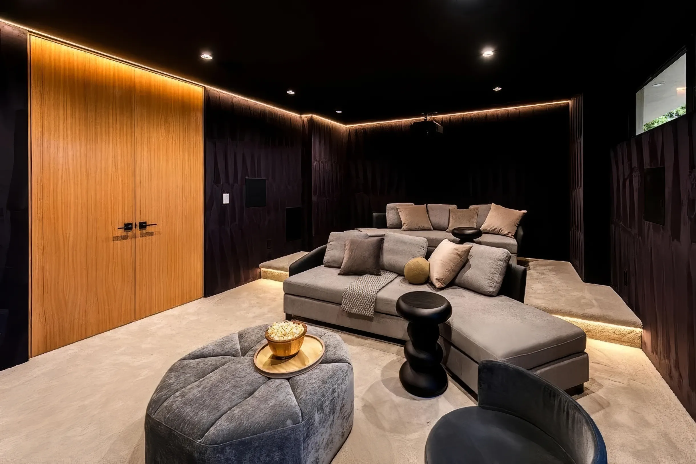 Wander Beverly Hills Oak #8