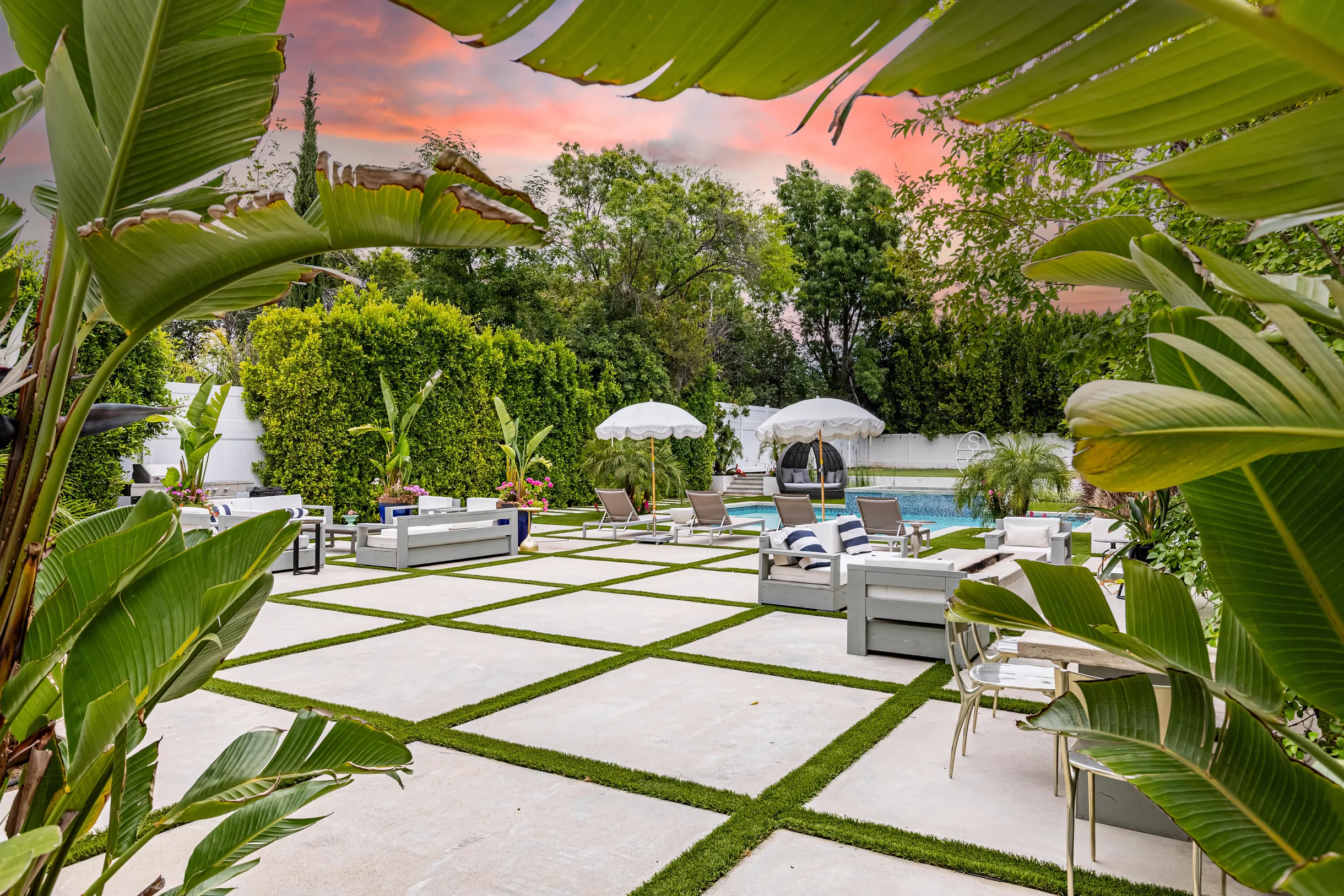 Wander Tarzana Retreat #50