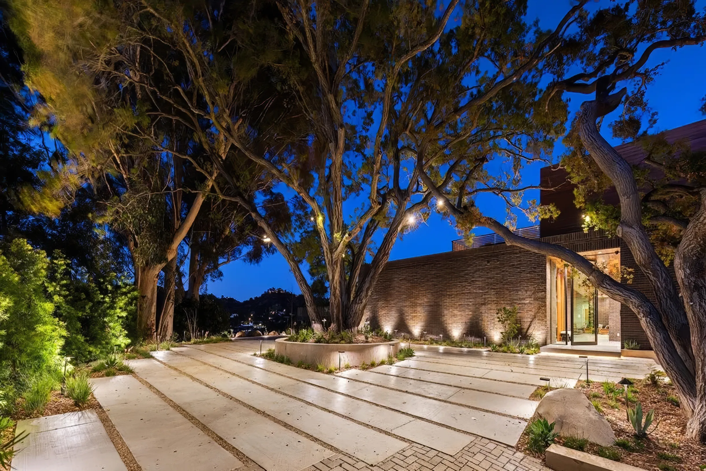 Wander Beverly Hills Oak #5