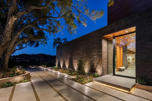 Wander Beverly Hills Oak #4