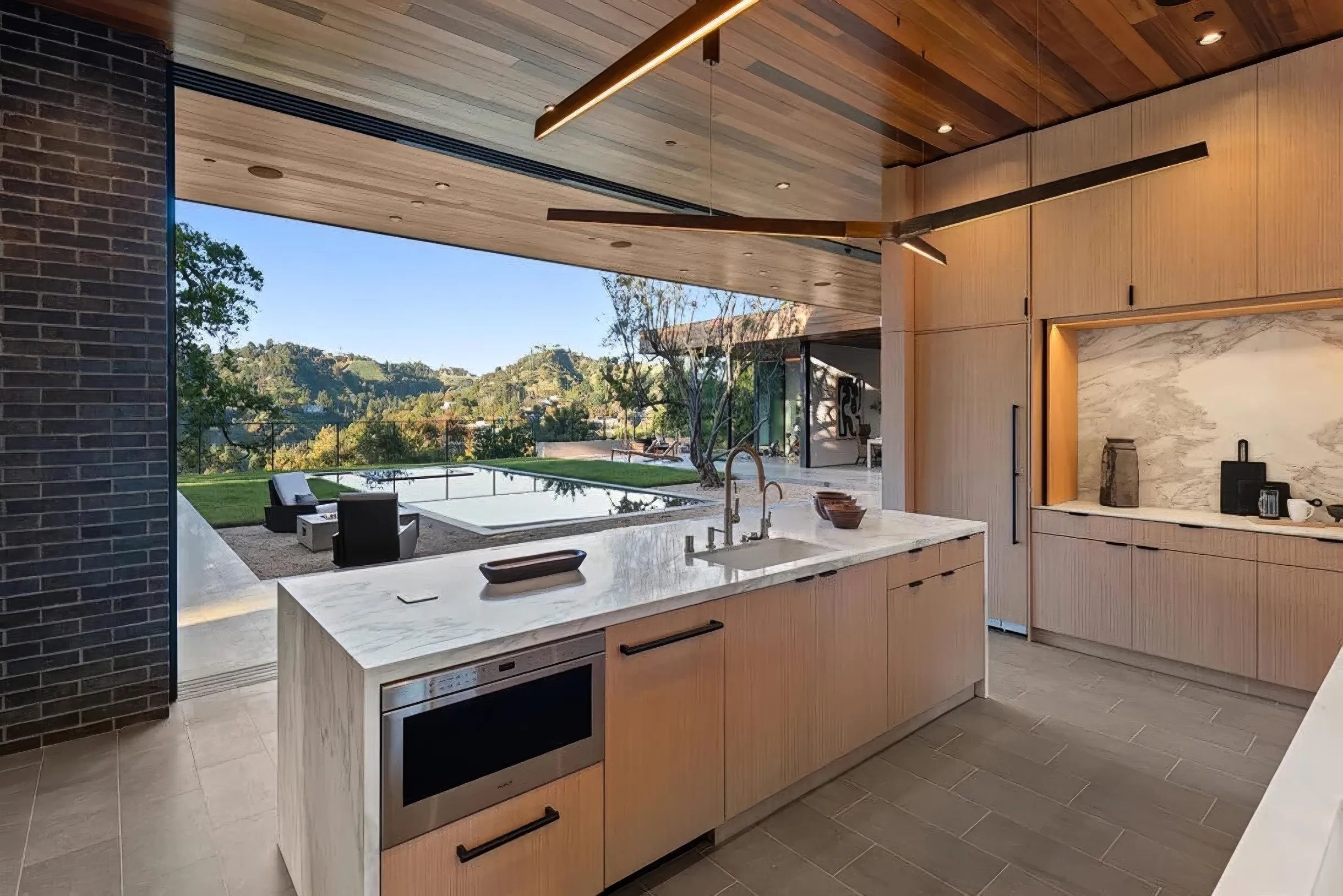 Wander Beverly Hills Oak #9