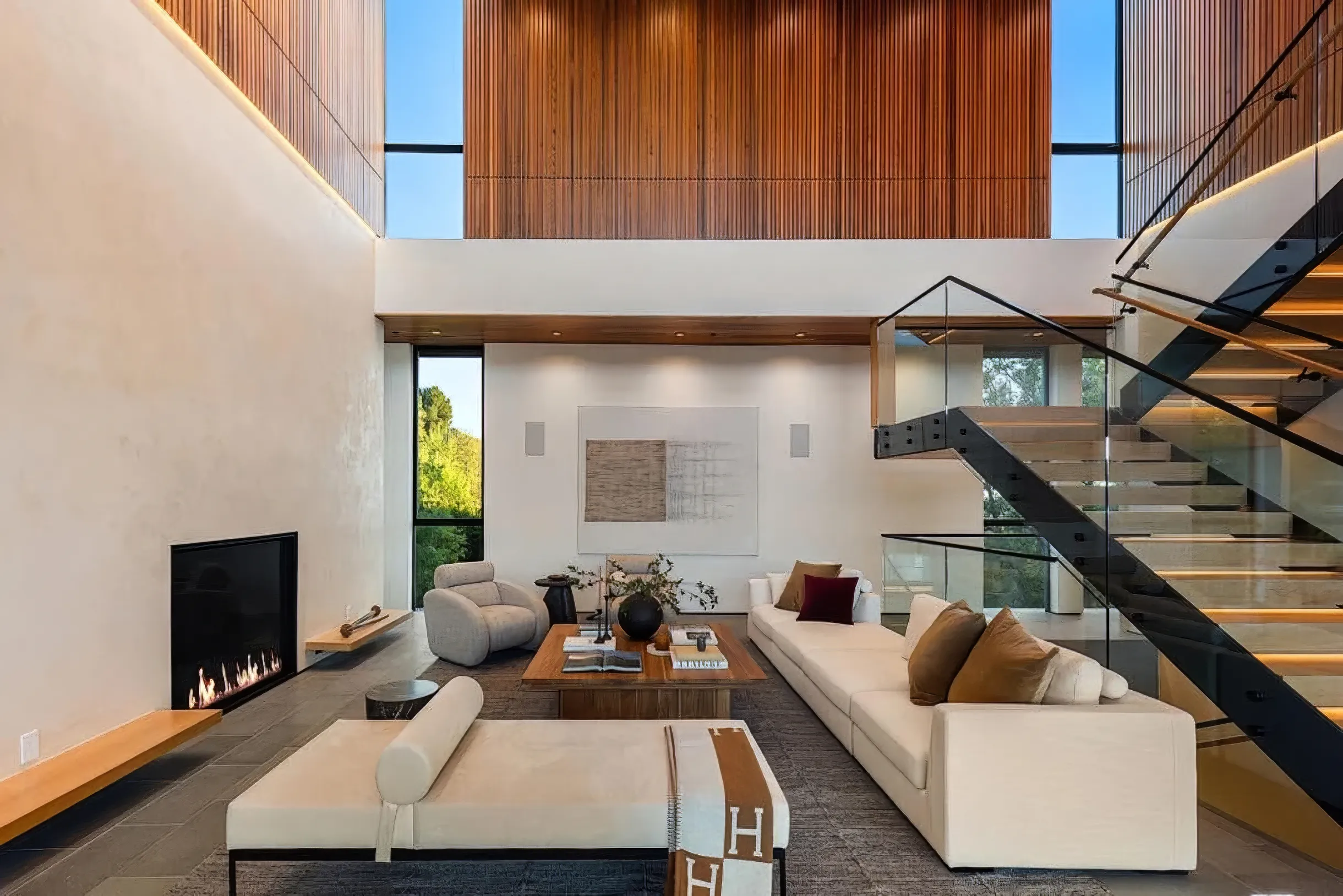 Wander Beverly Hills Oak #37