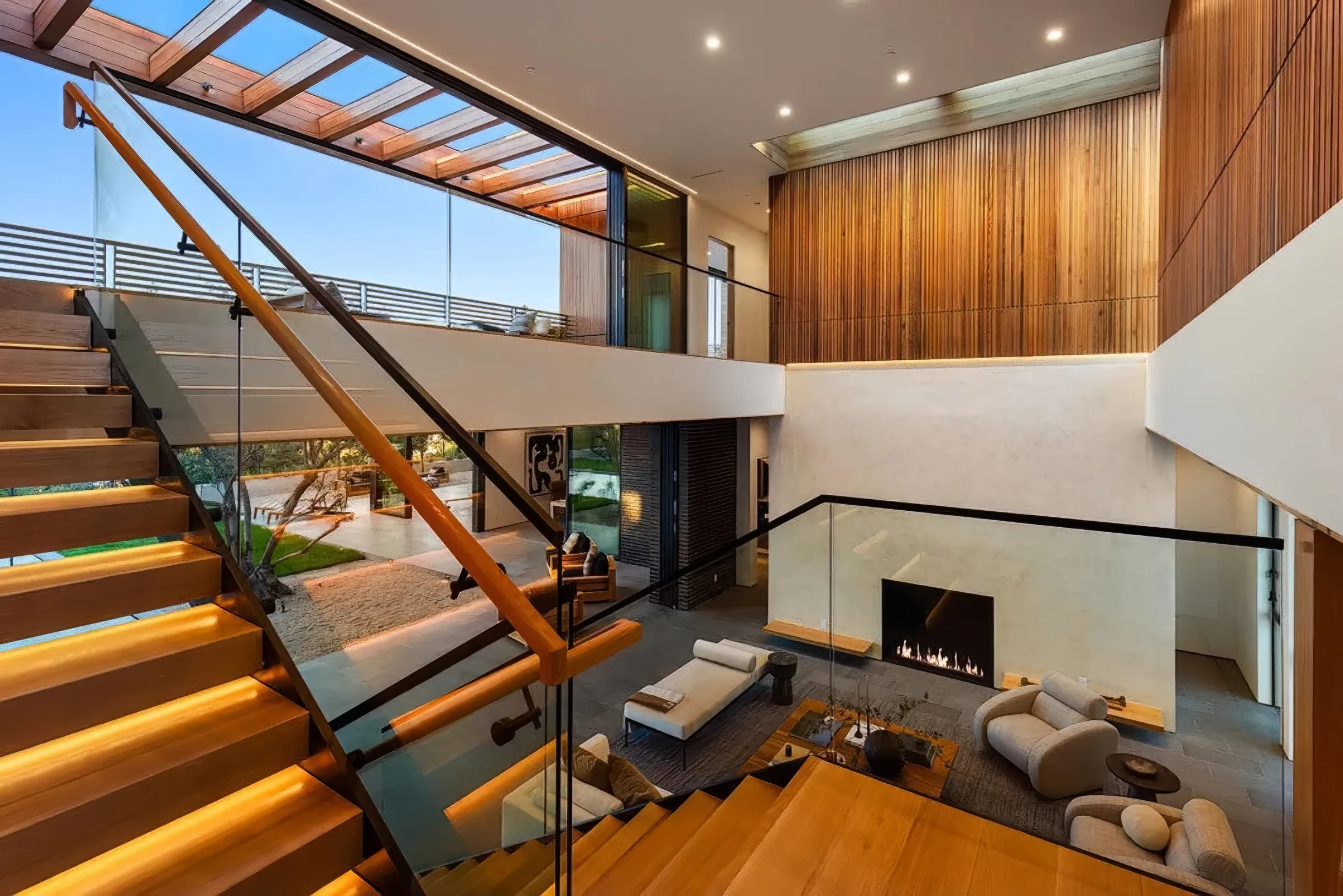 Wander Beverly Hills Oak #44