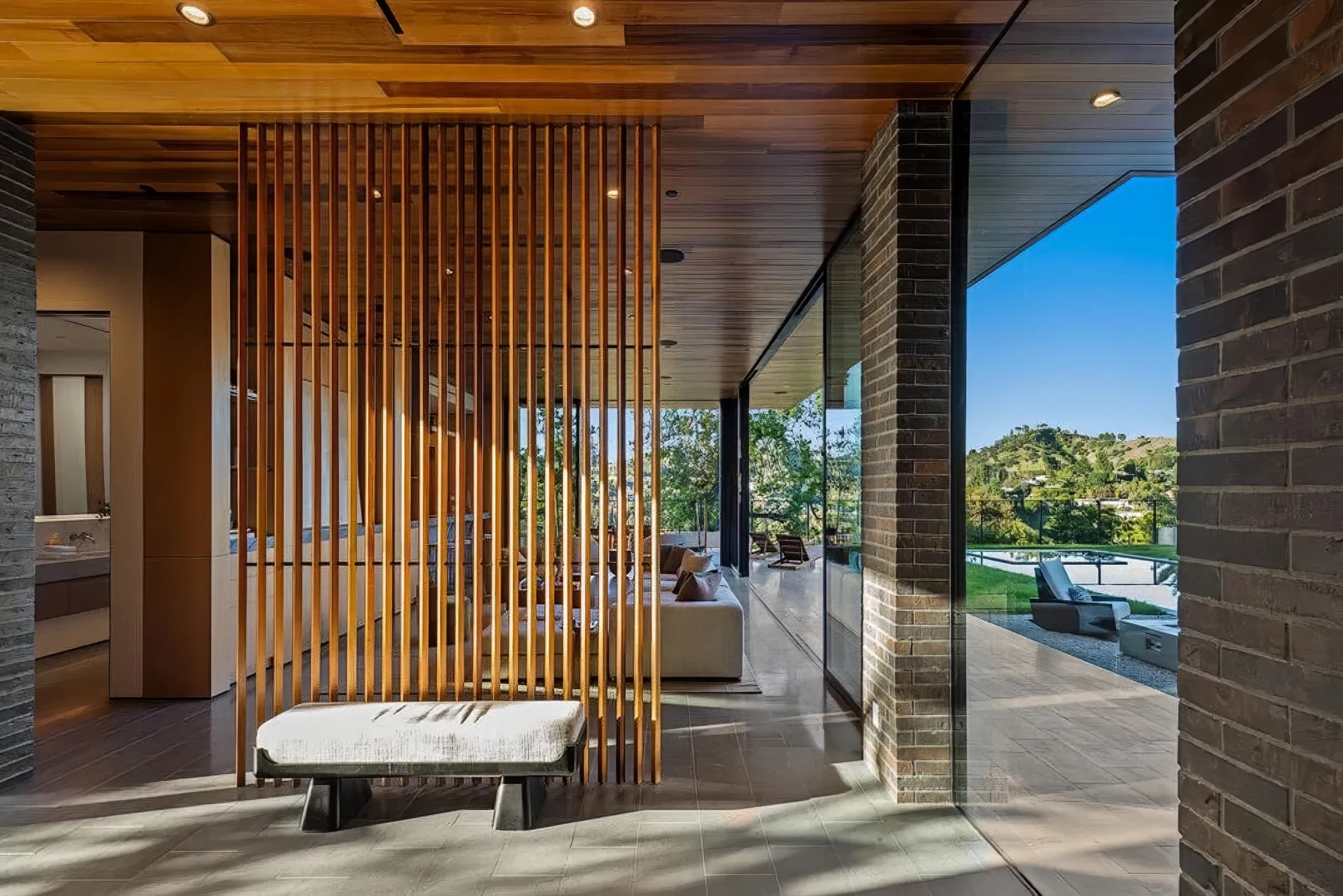 Wander Beverly Hills Oak #13