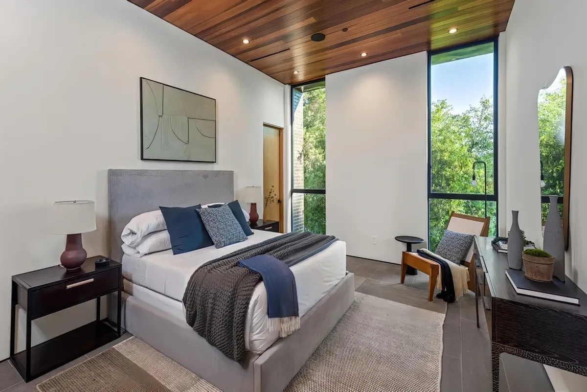 Bedroom 3 image