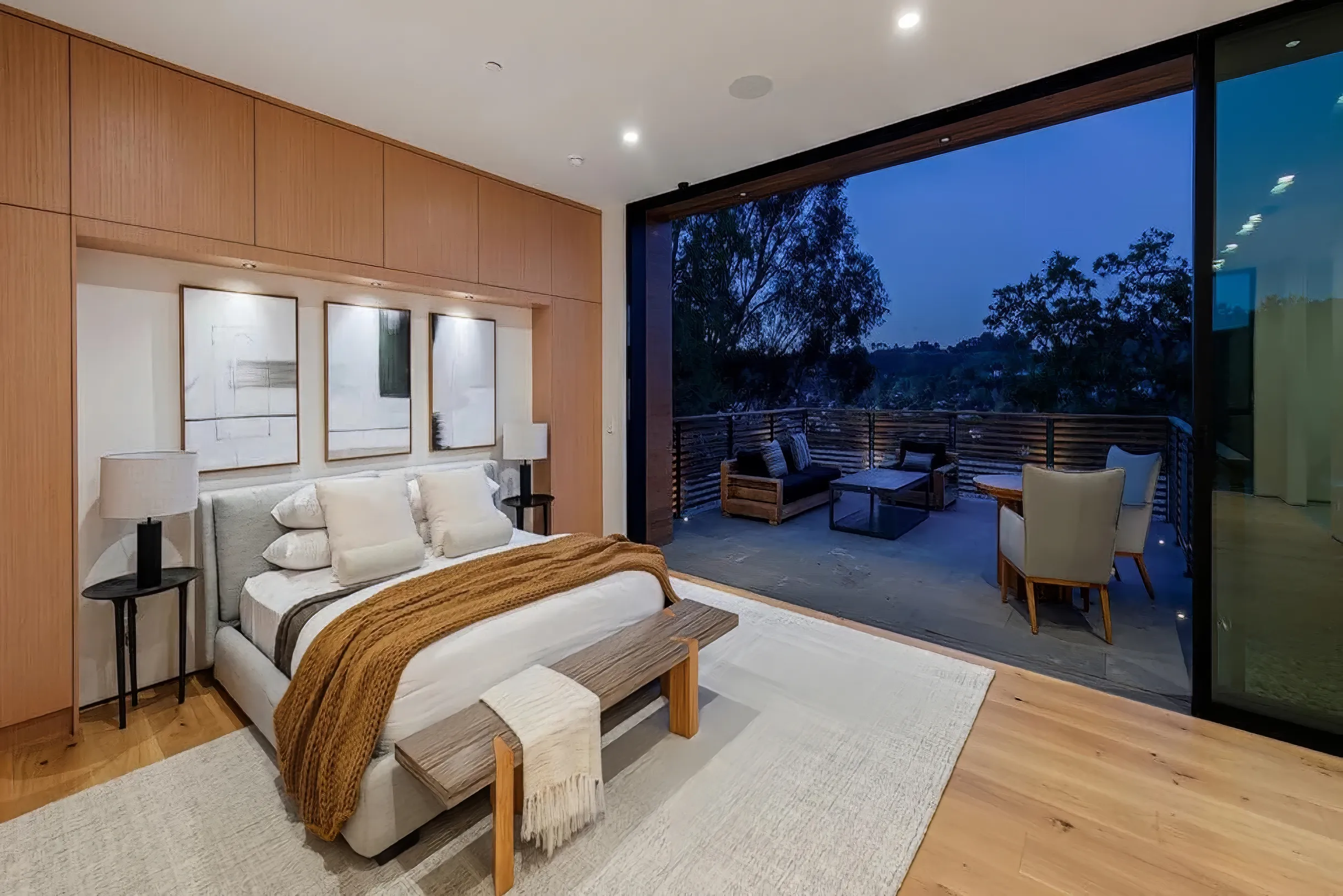 Wander Beverly Hills Oak #18