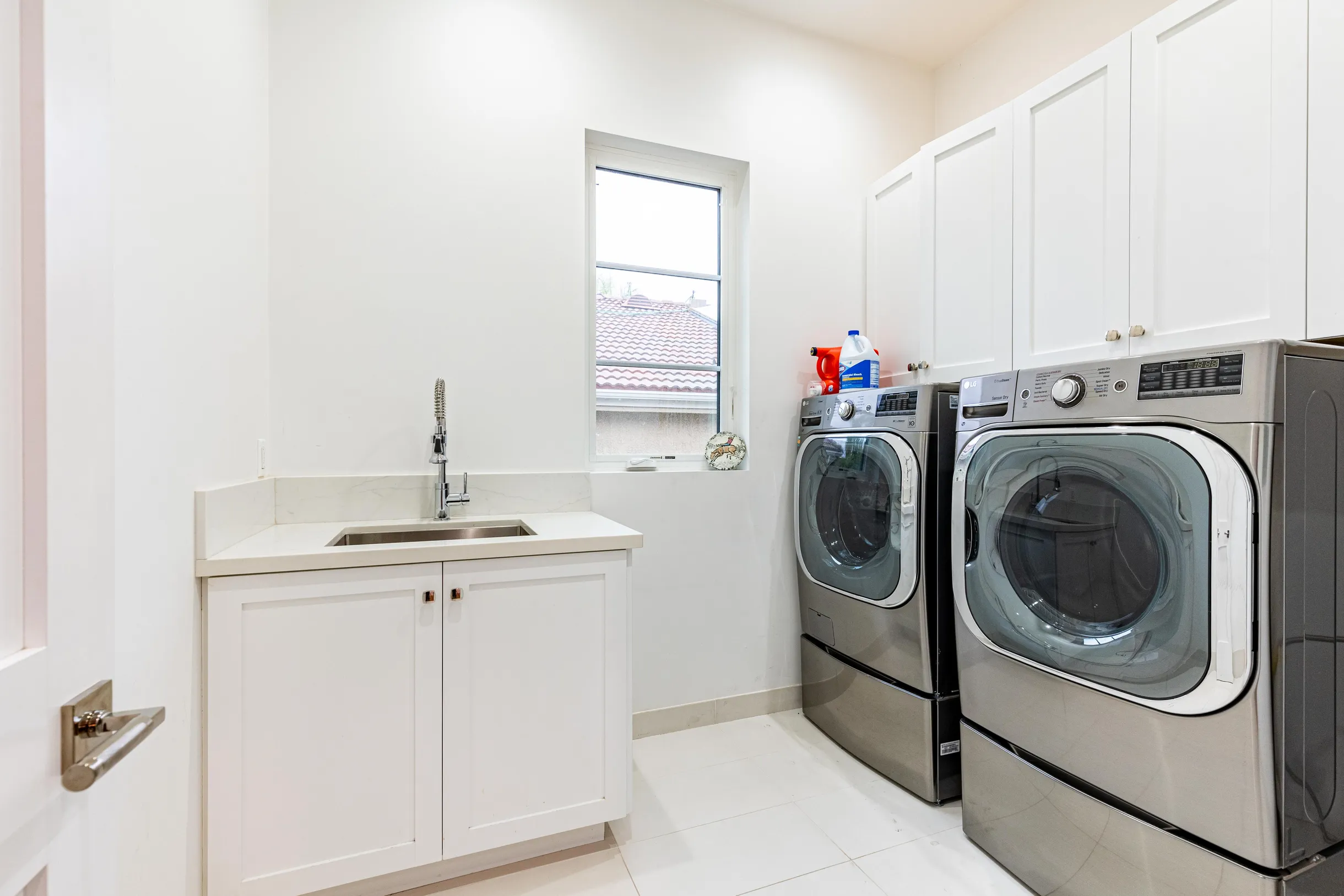 Wander Tarzana Retreat #17