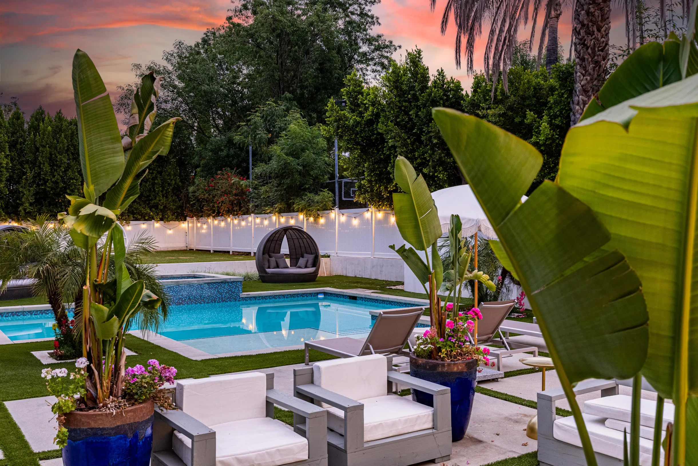 Wander Tarzana Retreat #51