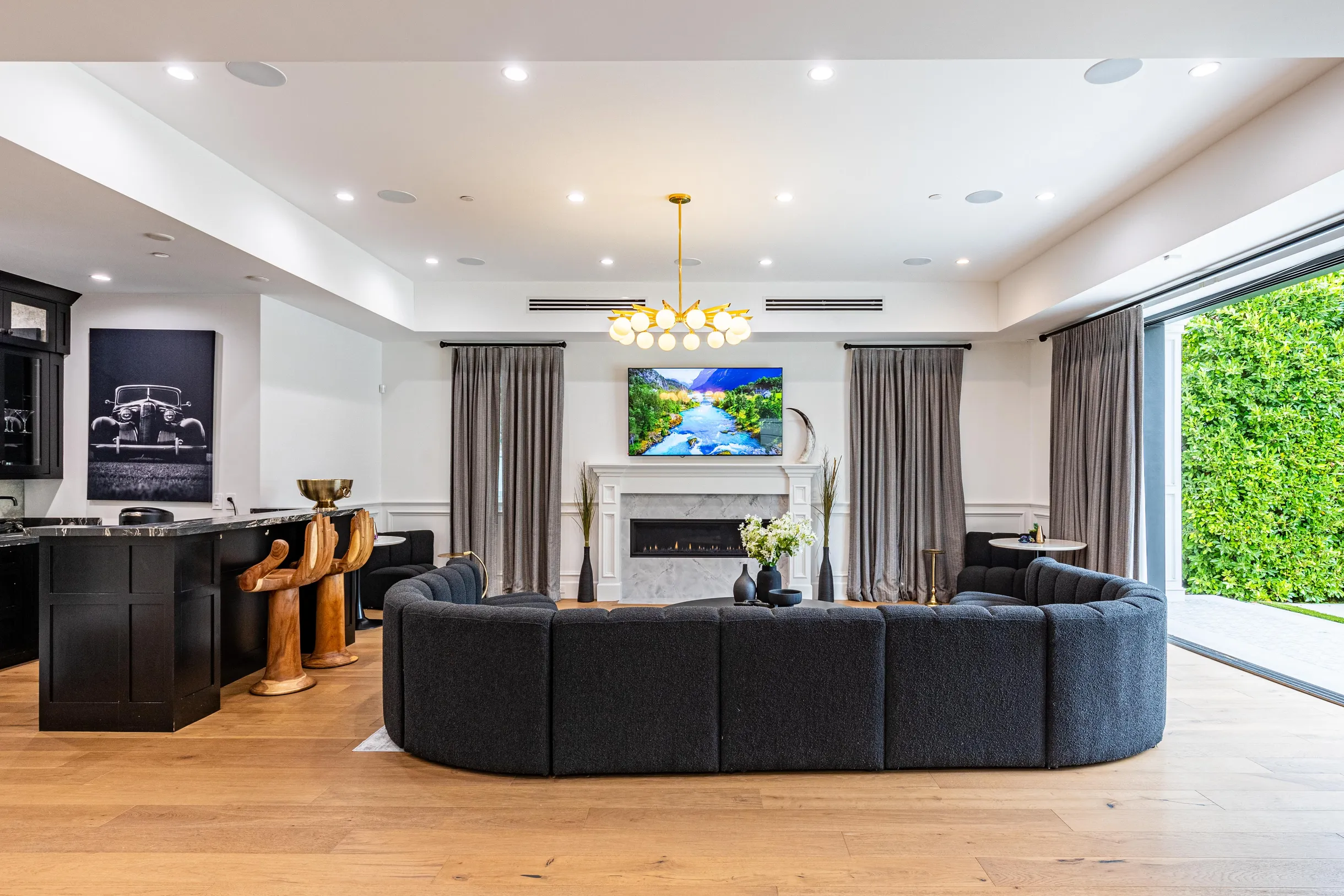 Wander Tarzana Retreat #34