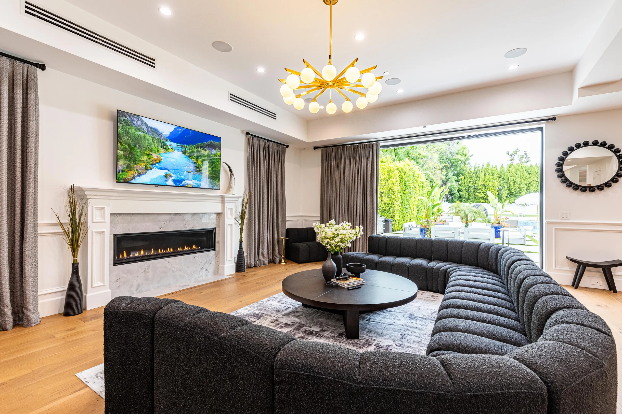 Wander Tarzana Retreat #41