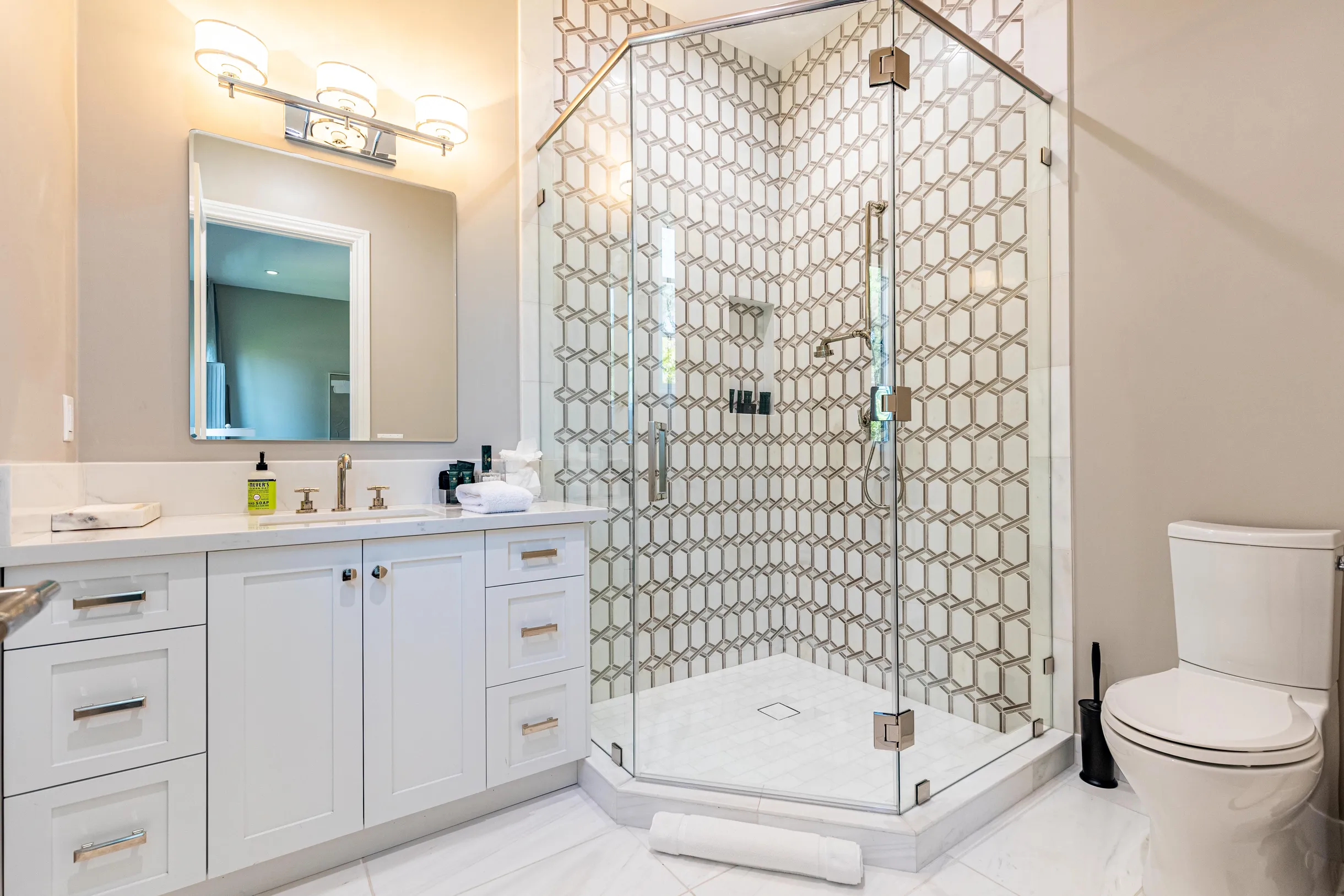 Wander Tarzana Retreat #24