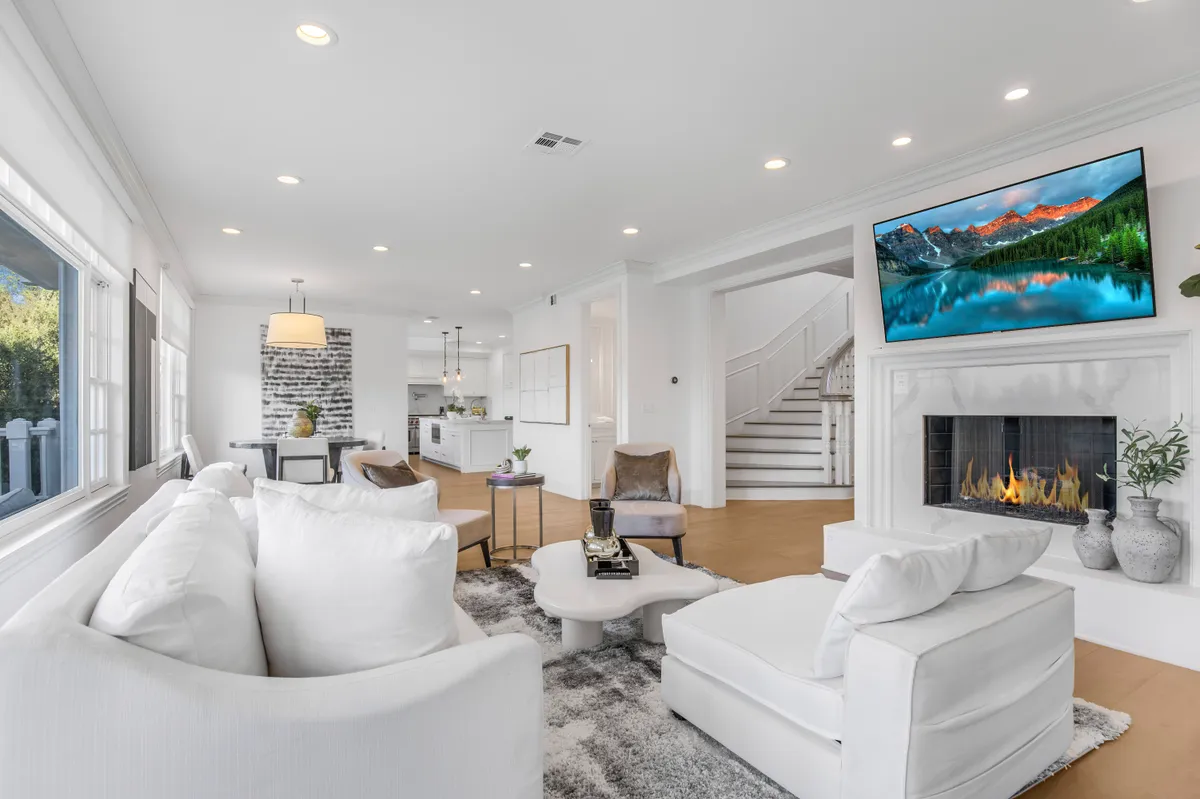 Property in Sherman Oaks, Los Angeles property photo 3