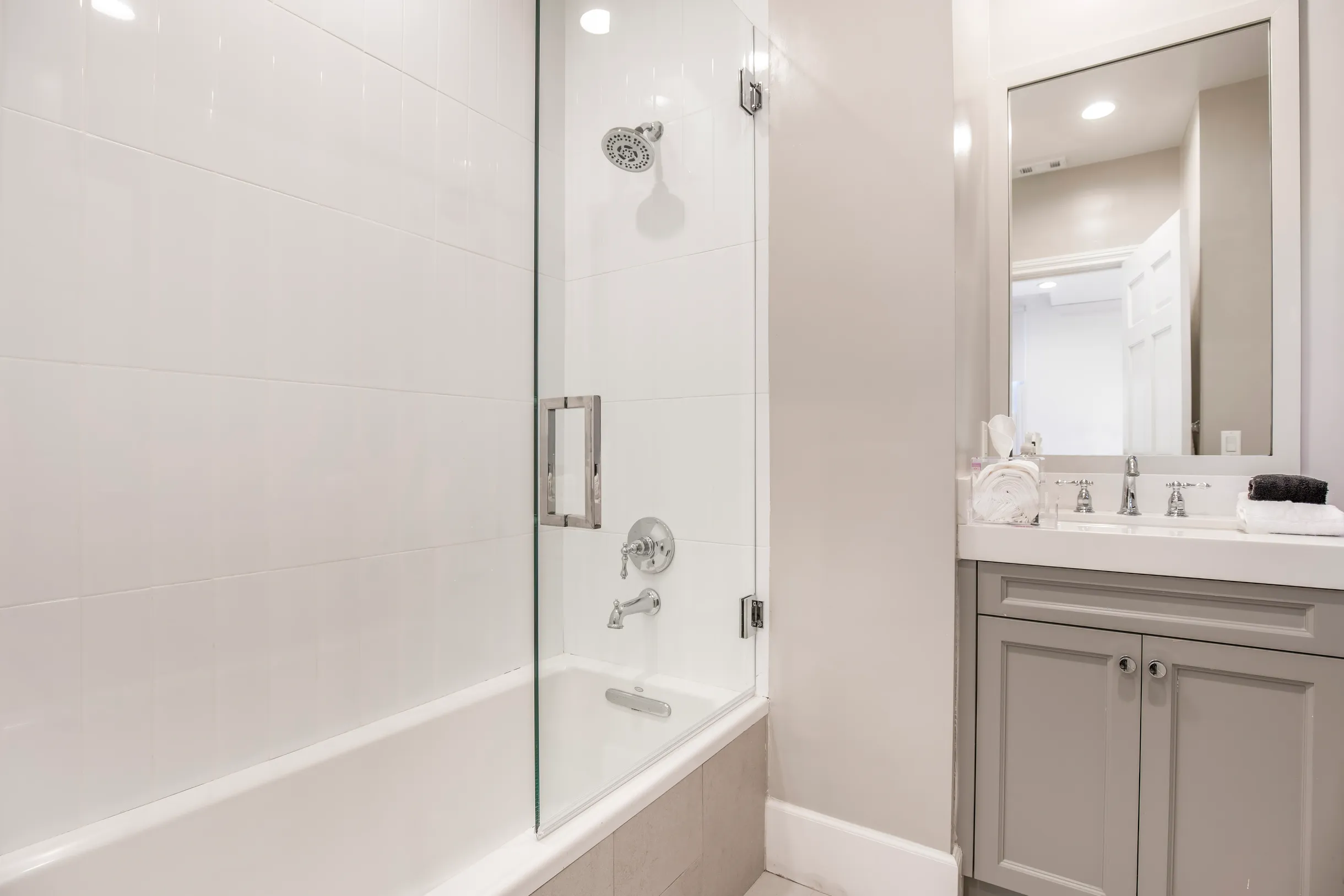 Wander Sherman Oaks Vista #36