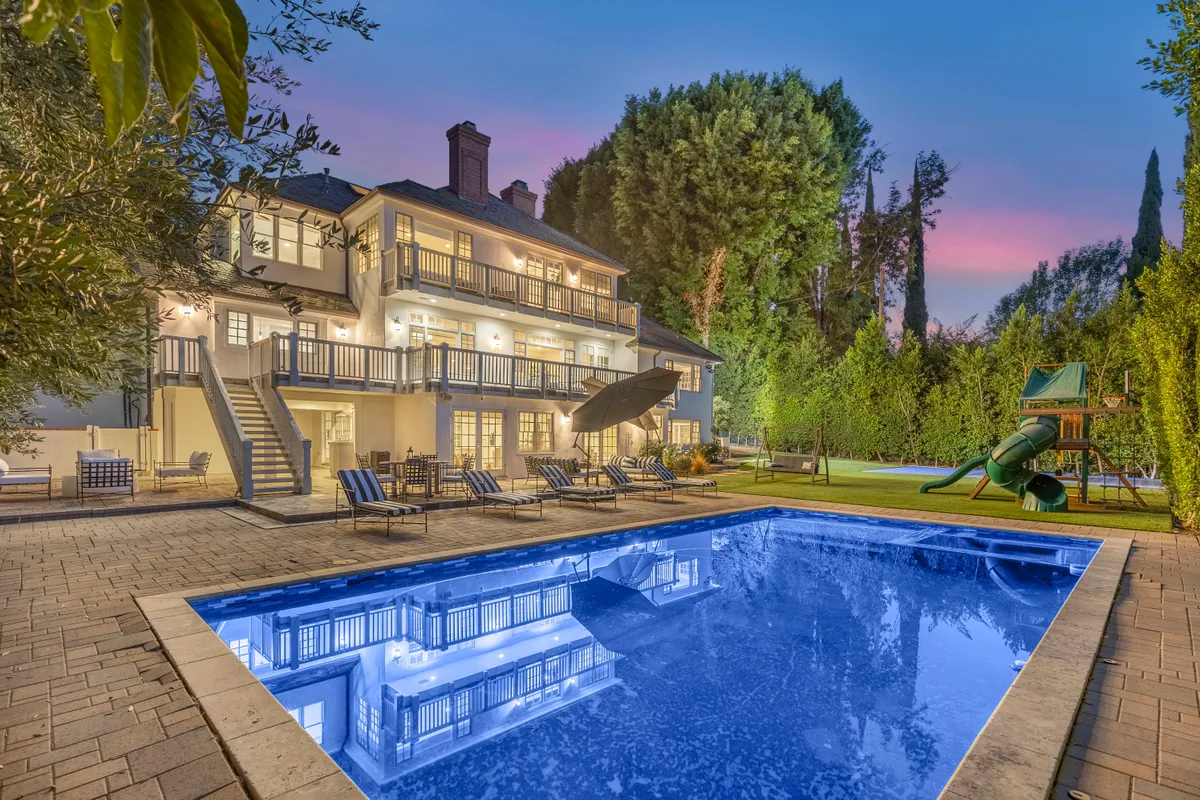 Property in Sherman Oaks, Los Angeles property photo 2