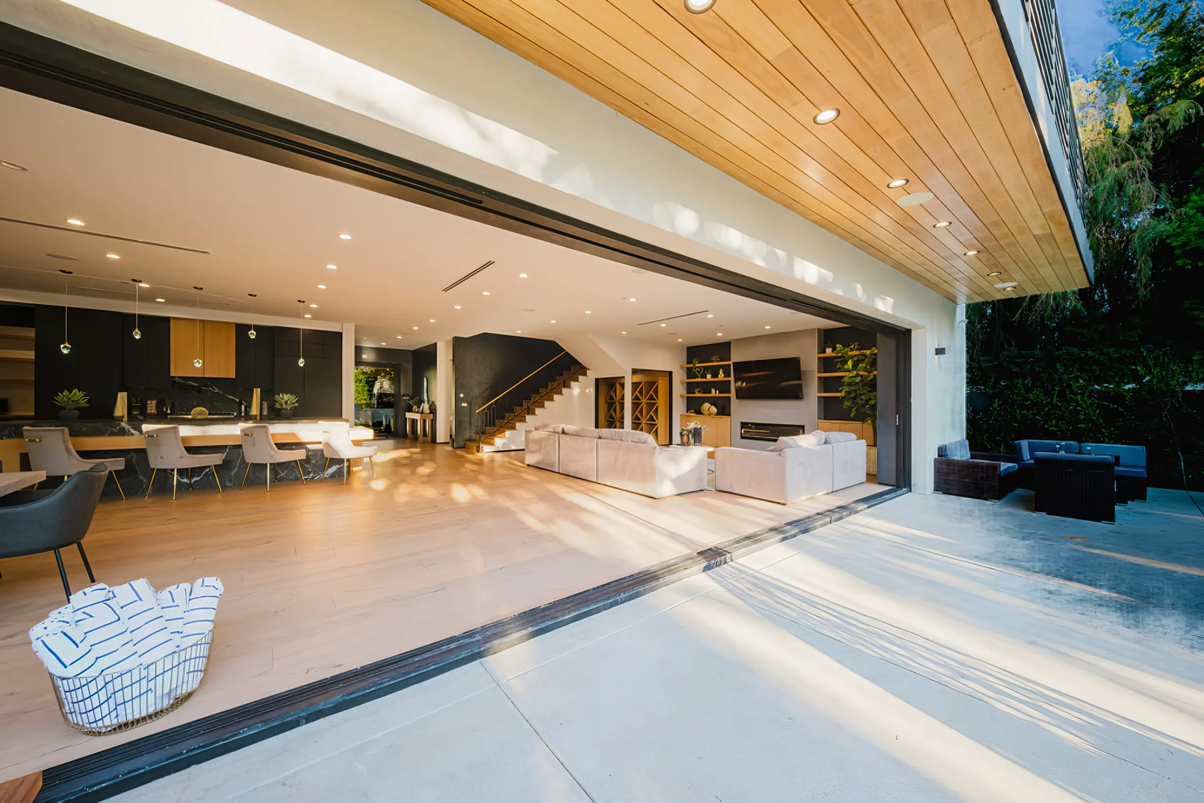 Wander Sherman Oaks Villa #70