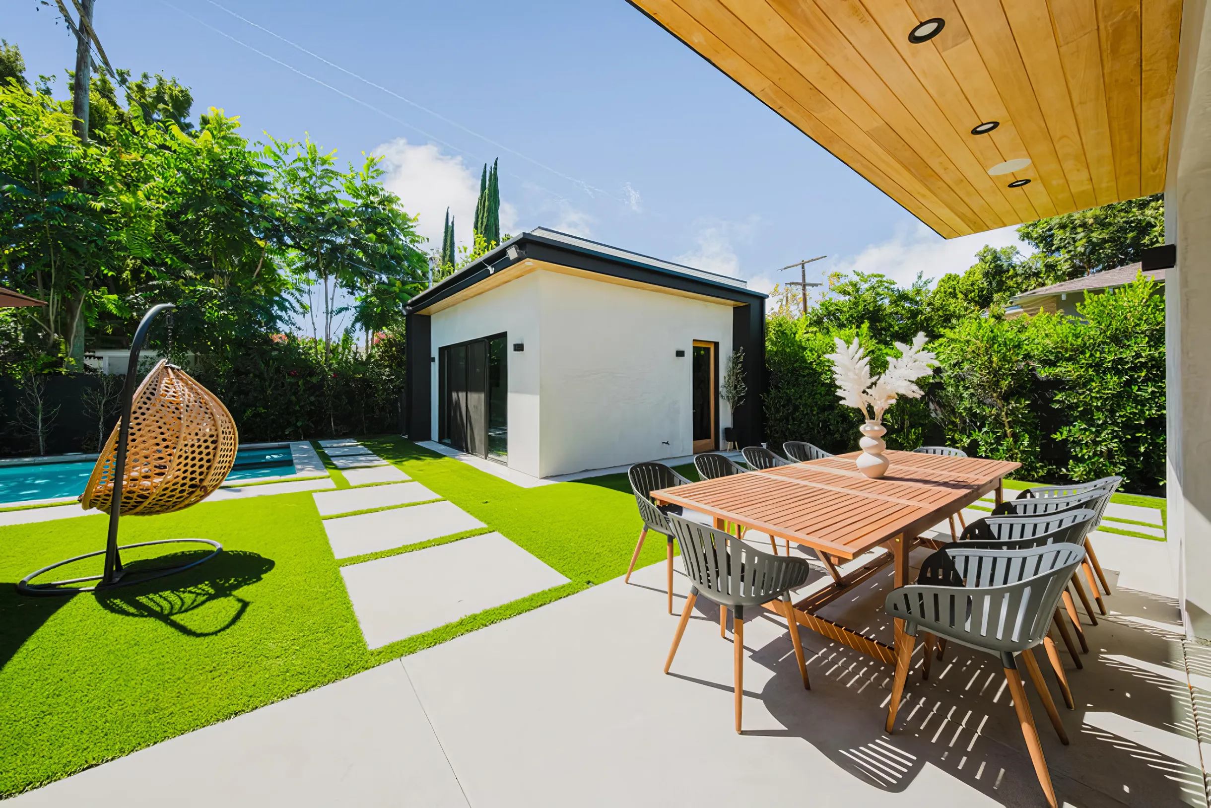 Wander Sherman Oaks Villa #18