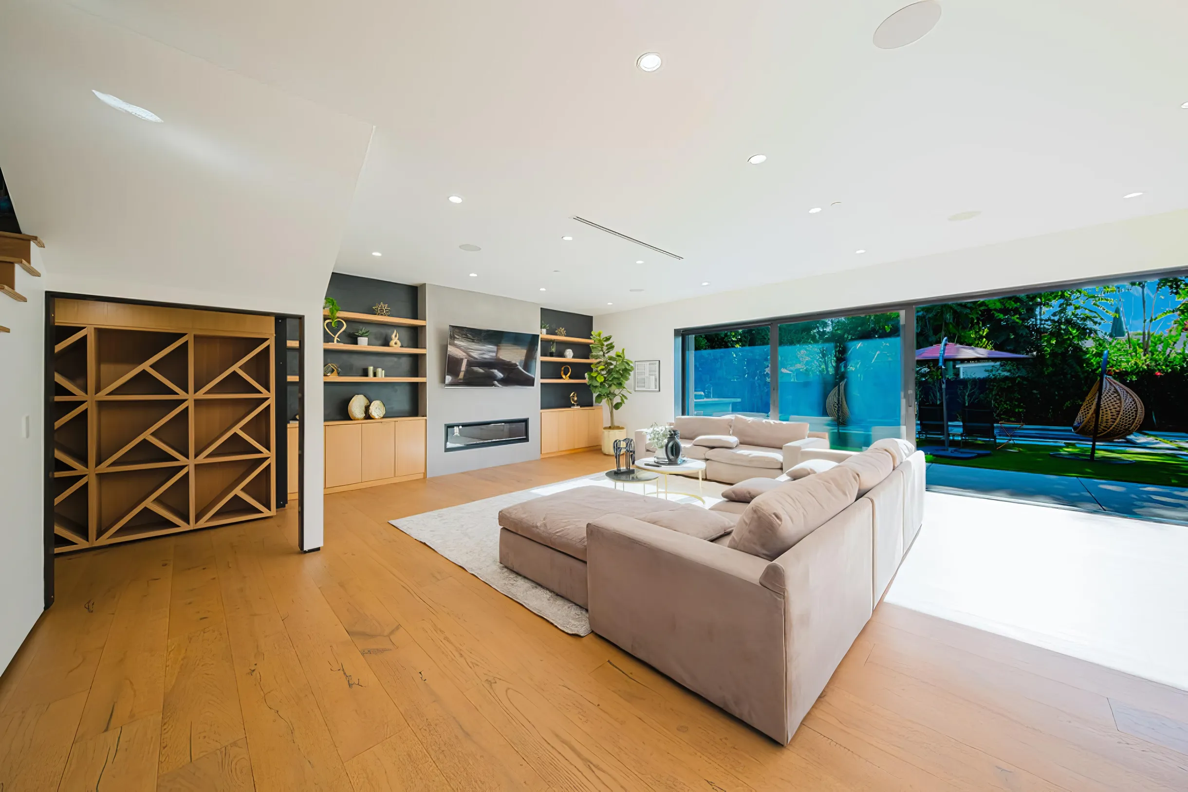 Wander Sherman Oaks Villa #39