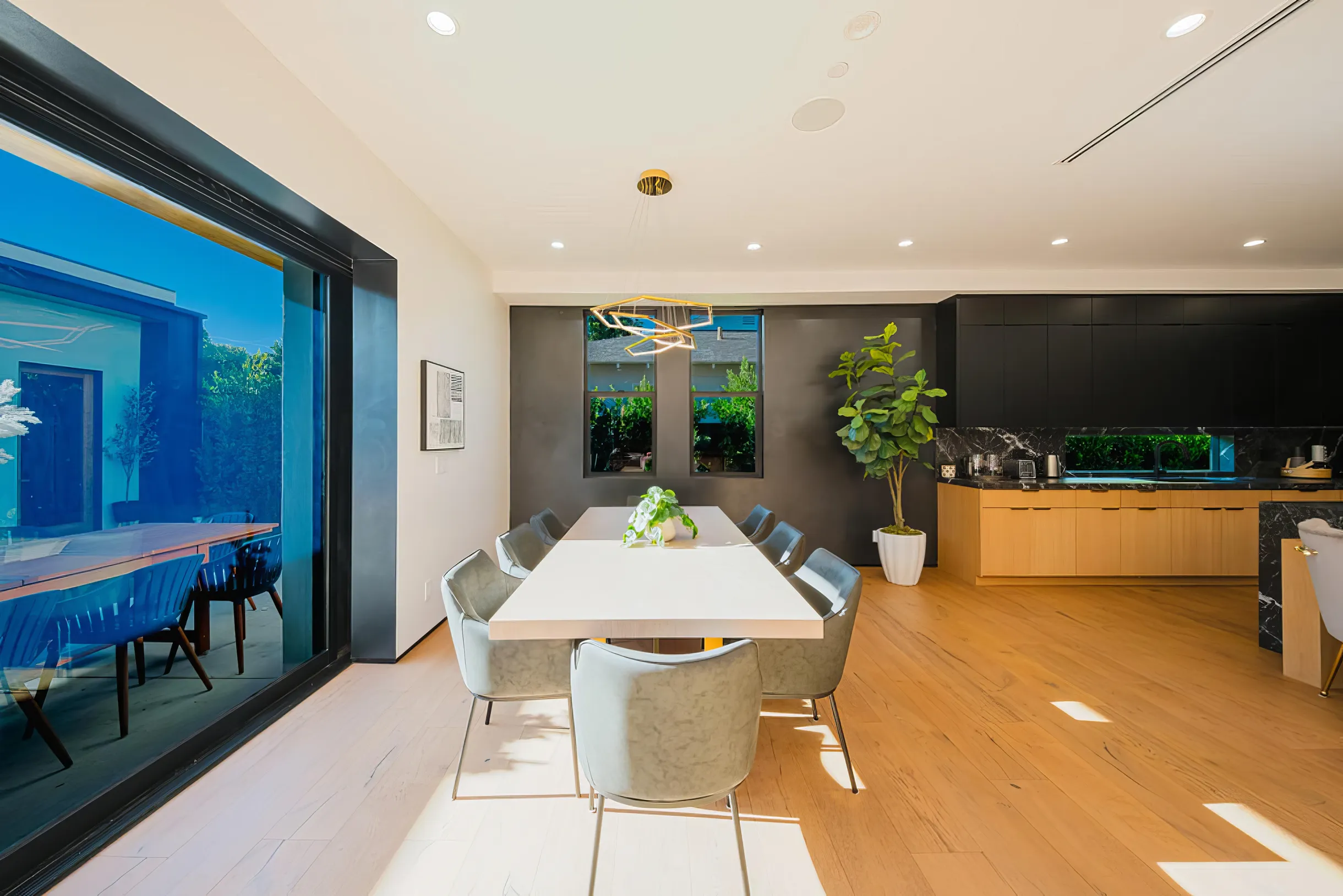 Wander Sherman Oaks Villa #40