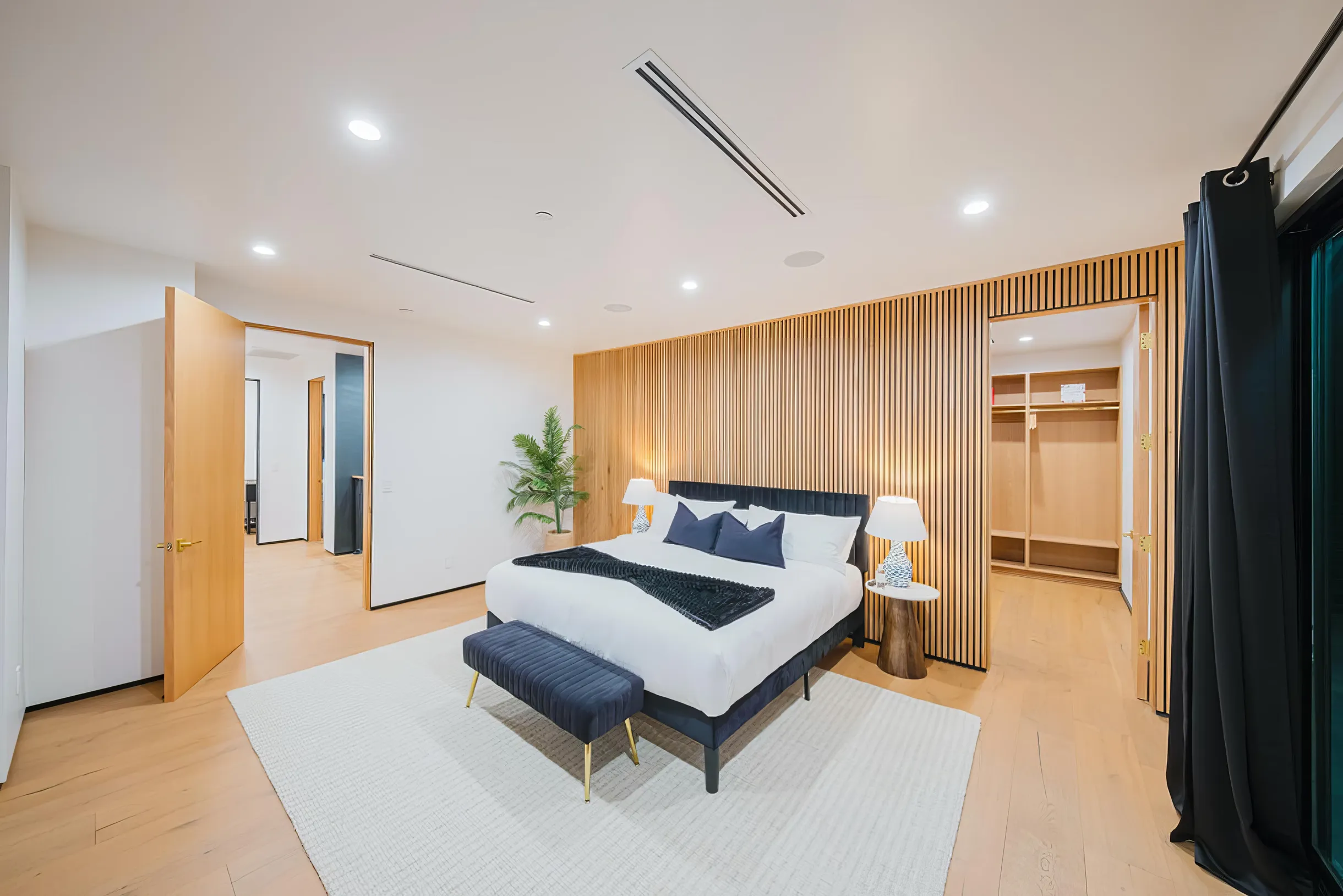 Wander Sherman Oaks Villa #42