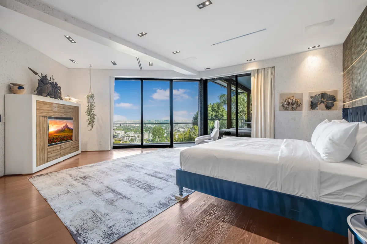 Bedroom 1 image
