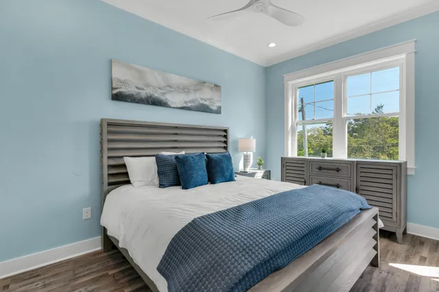 Bedroom 1 image 1