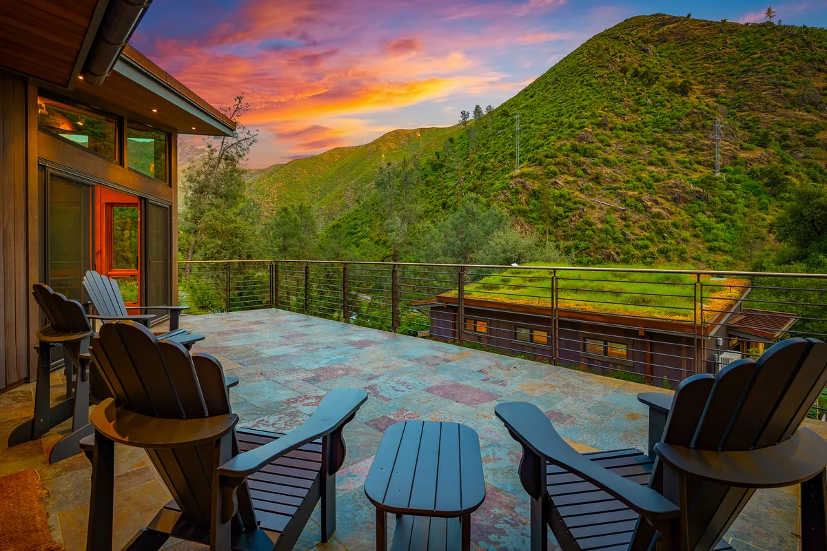 Wander Yosemite Valley