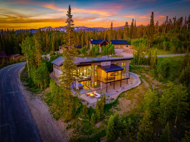 Wander Winter Park Grove