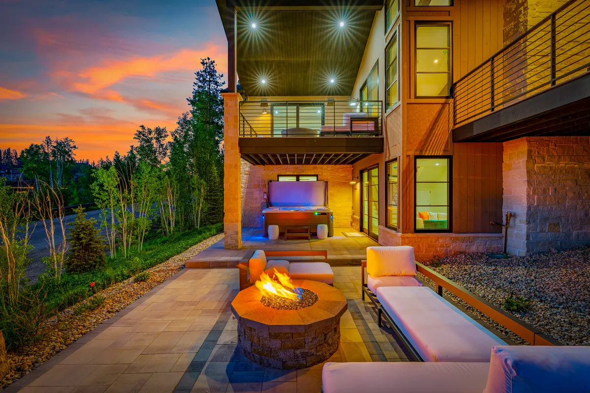 Wander Winter Park Grove