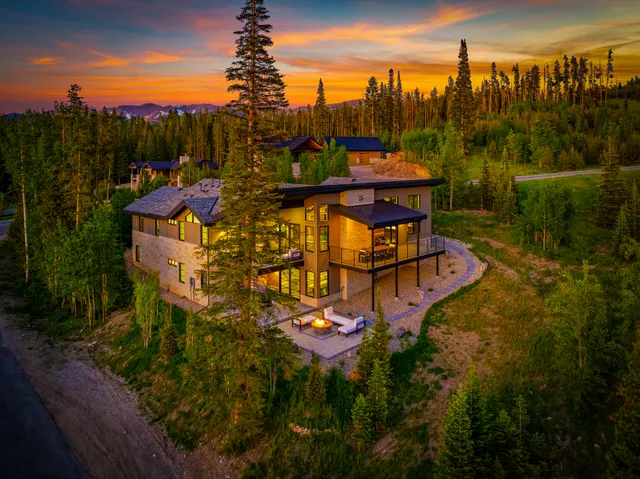 Wander Winter Park Grove