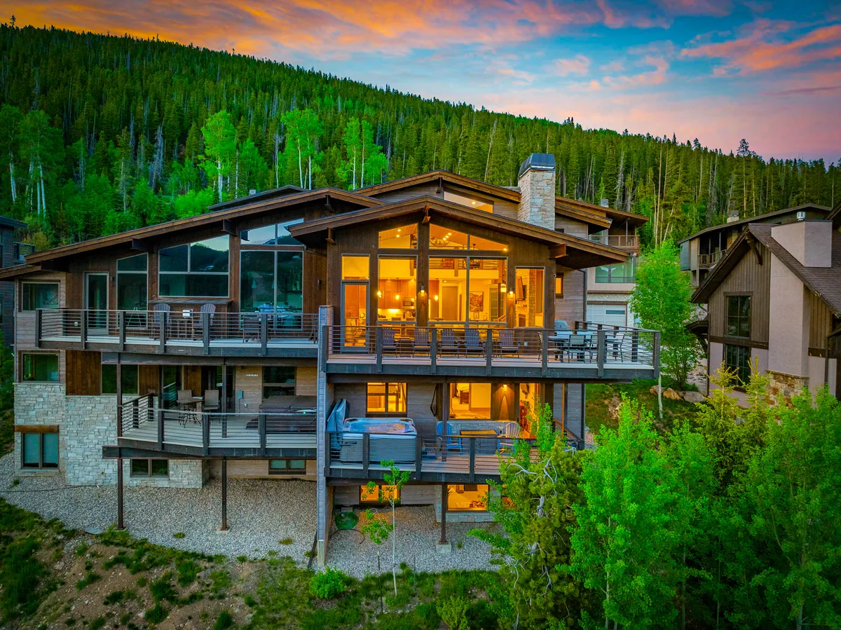 Wander Winter Park Manor