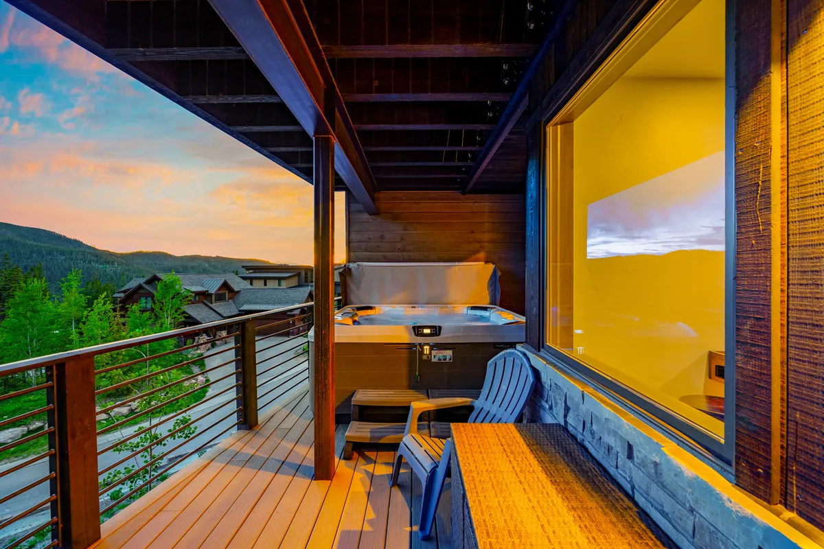 Wander Winter Park Manor