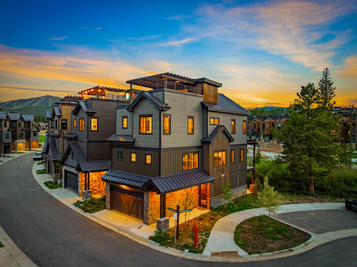 Wander Winter Park Peaks #1