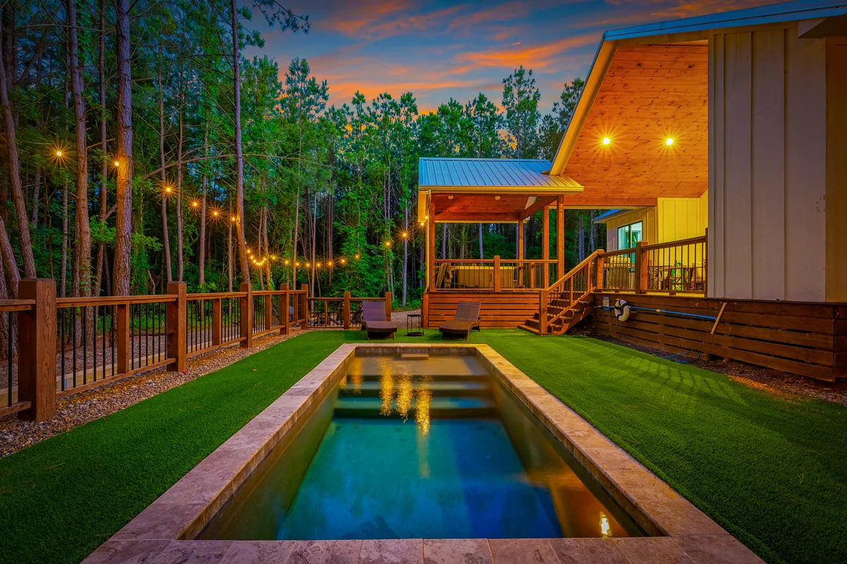 Wander Broken Bow Trail