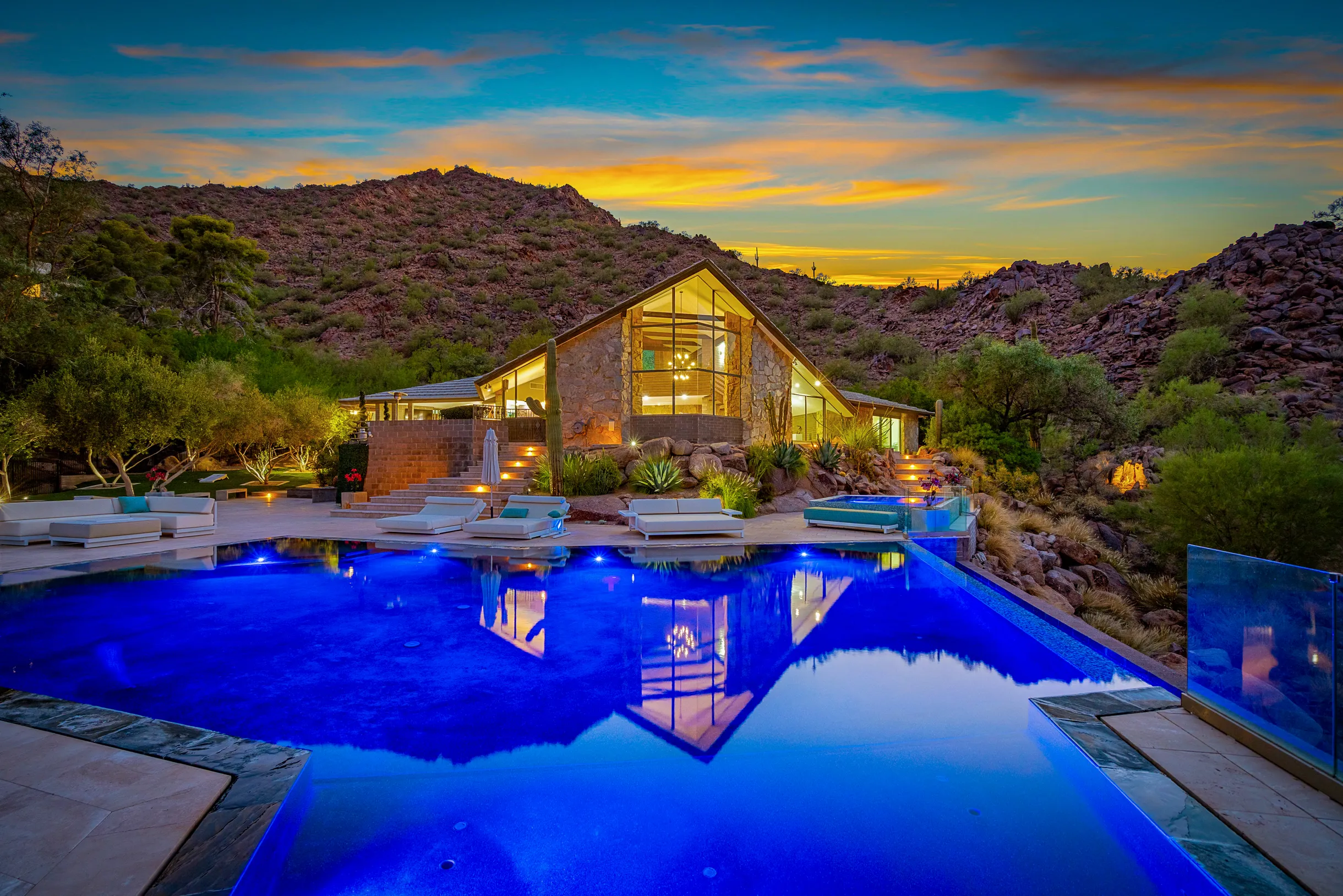 Wander Camelback Valley