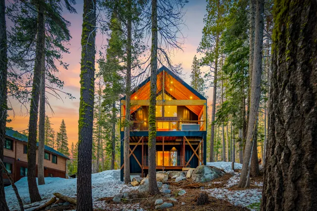 Wander Donner Summit