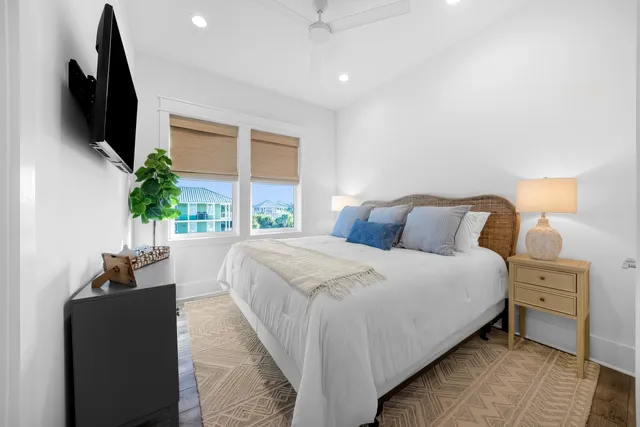 Bedroom 1 image 1